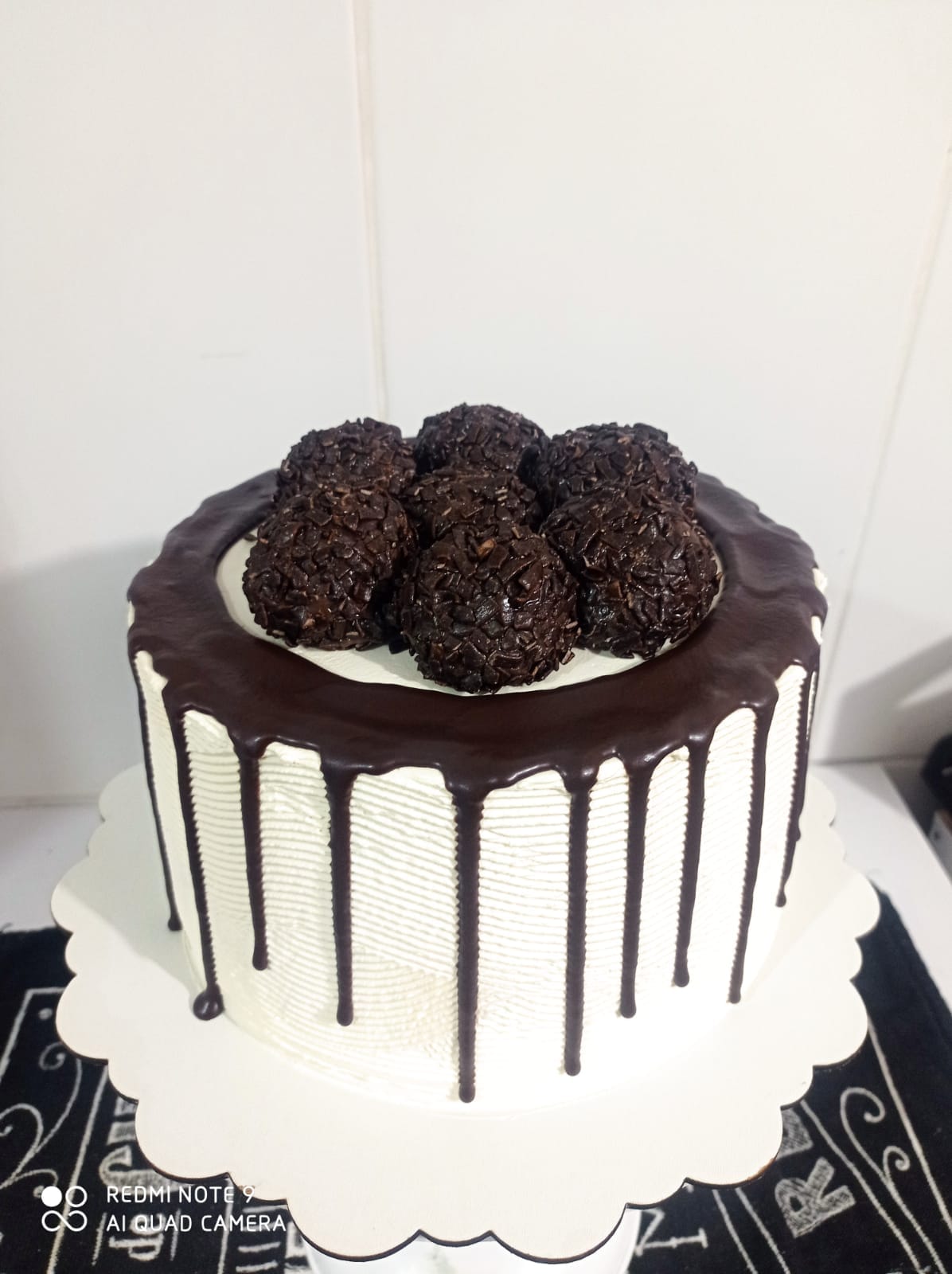 Lu Cake Confeitaria - Torta de chocolate 🤎com muito Brigadeiro 😍 ...