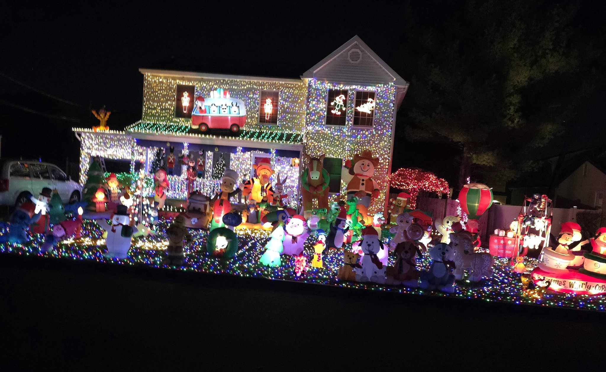 Christmas lights display at William Zayas' home