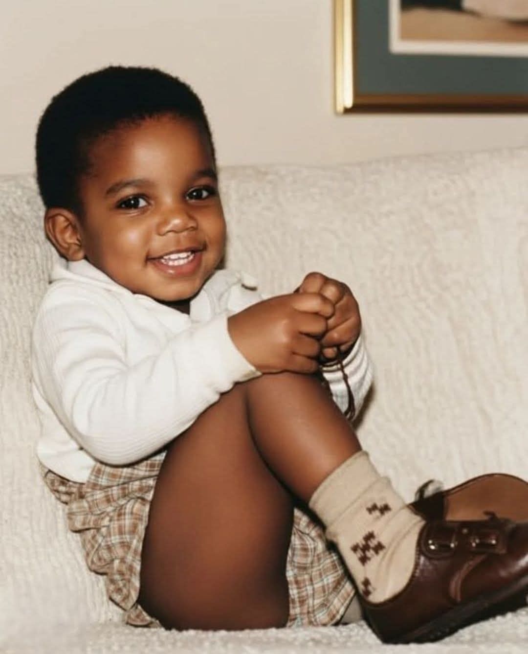 Baby Michael sends loving good morning greetings.?