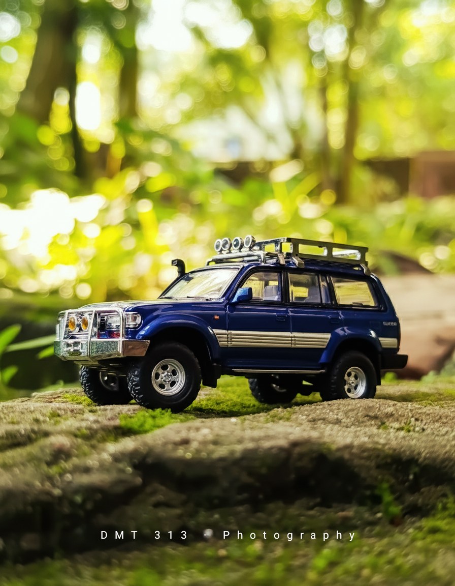 DCCL80s Toyota Sprinter Carib (1982) 1:24