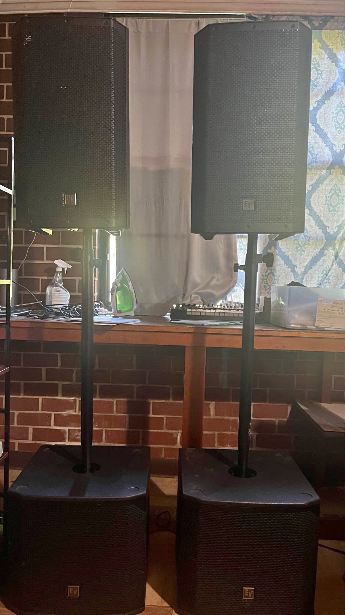 For immediate sale/ Electro Voice ELX Sound System…pickup only ...