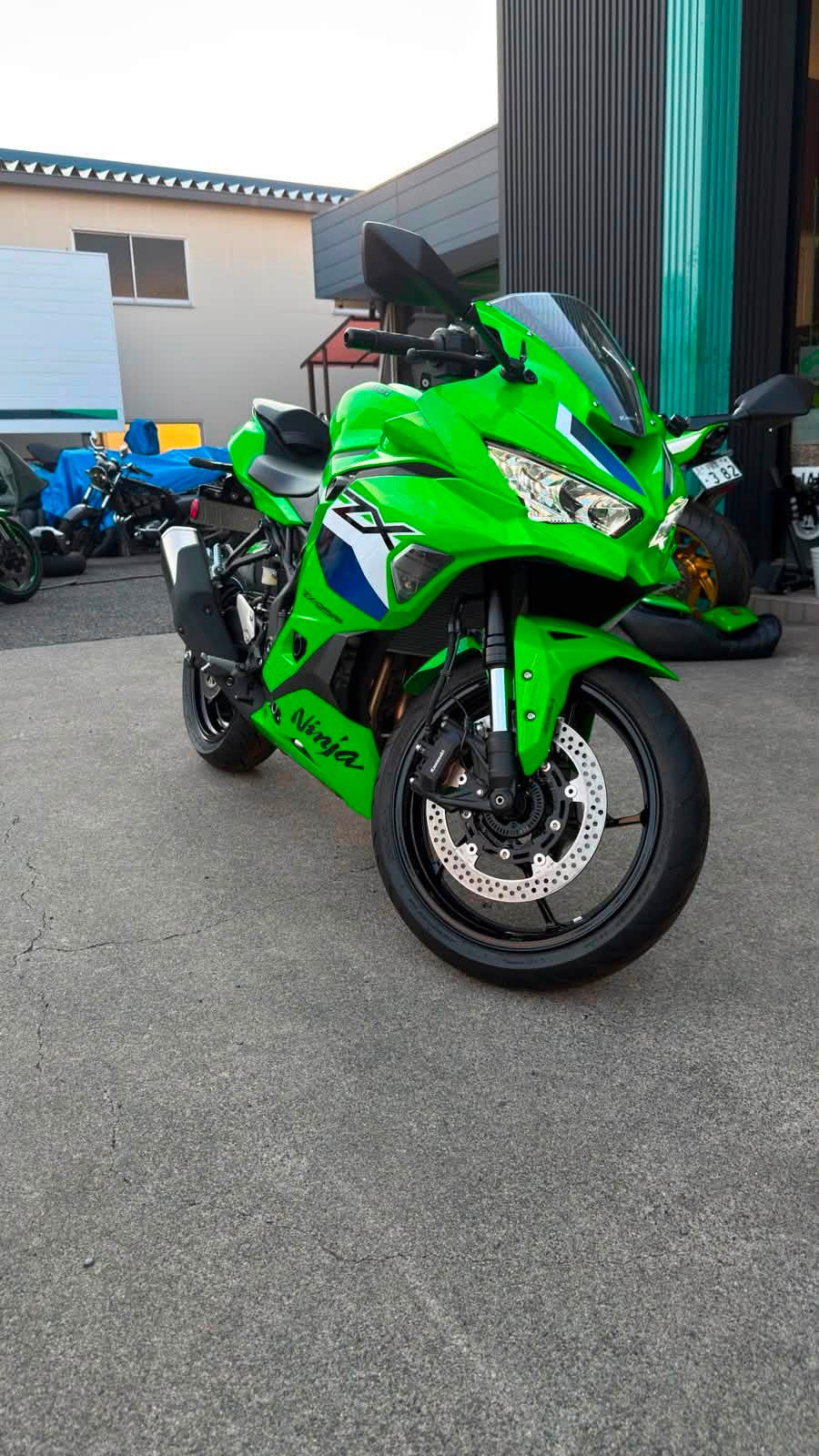 Now Available - 2026 Kawasaki Ninja ZX-25RR (Lime Green KRT