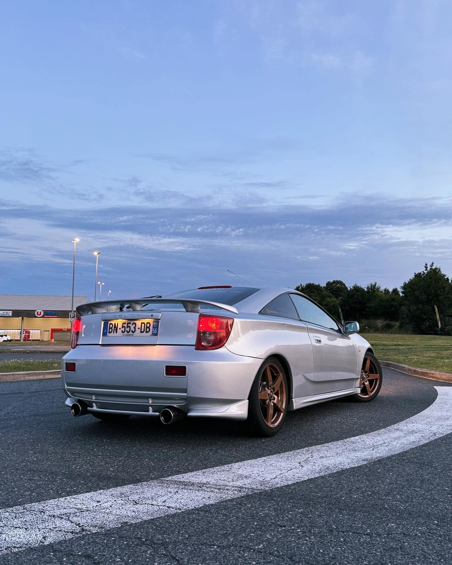 Hey everyone here is my gen 7 Toyota celica, I