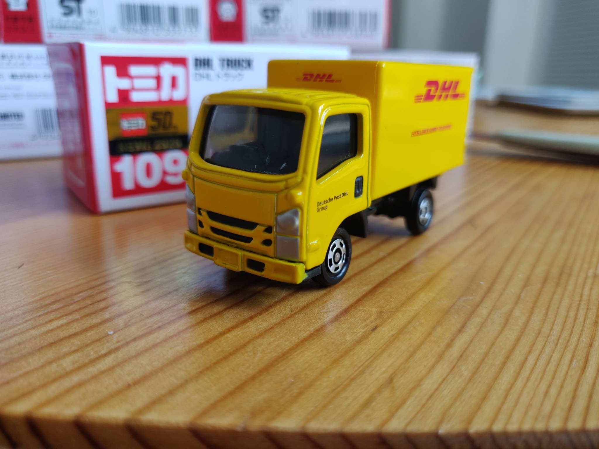 No.109 DHL Truck model for Tomica collection