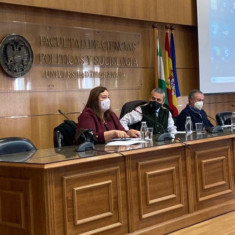 Facultad de Ciencias Políticas y Sociología - Universidad de Granada