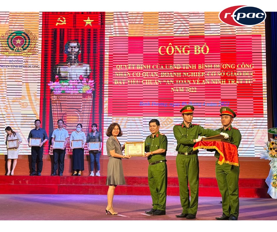 R-pac Việt Nam - 🎖🍾🥳 Chúc mừng công ty TNHH r-pac Việt Nam... | Facebook