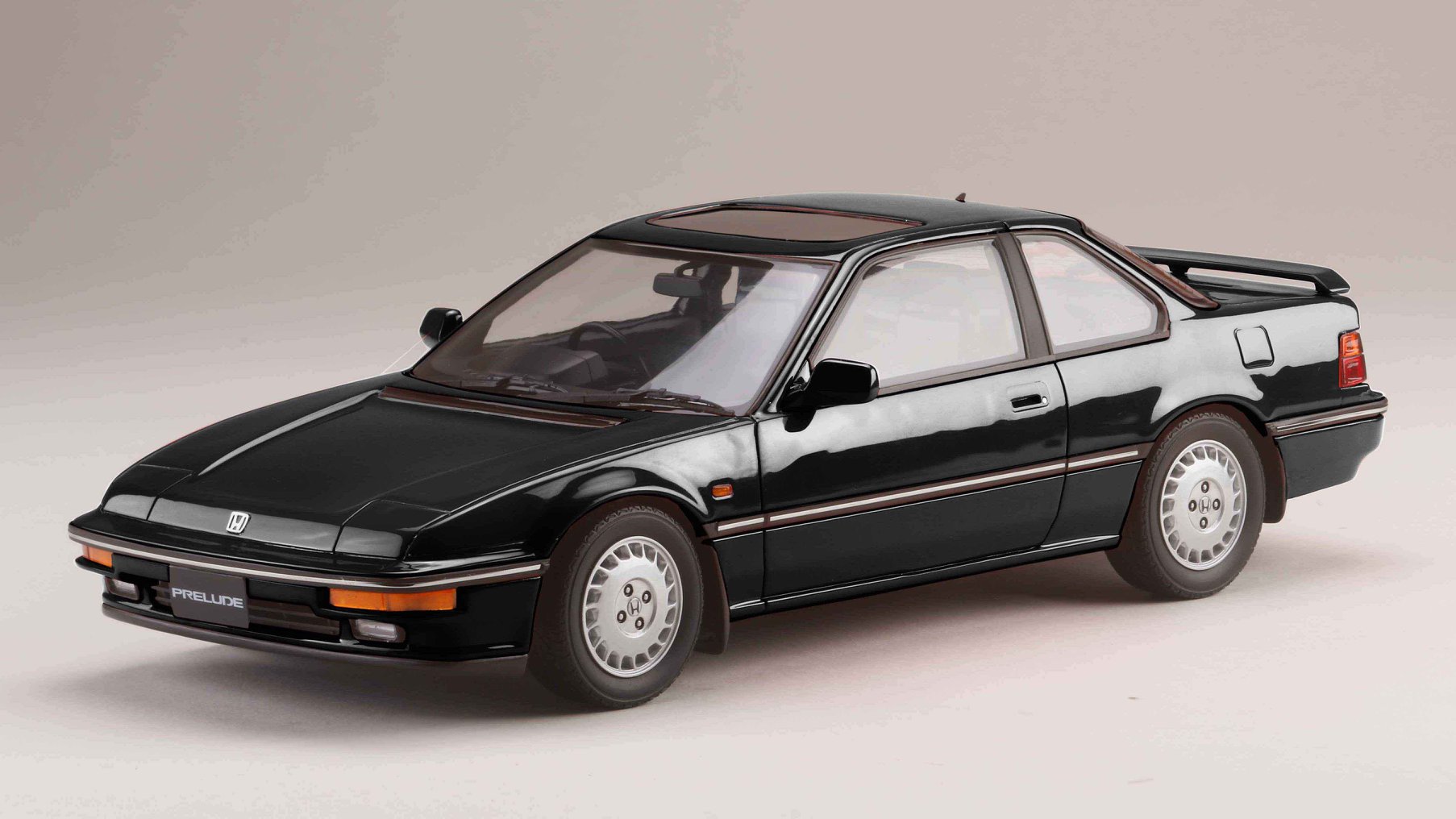 HobbyJAPAN 新製品「1/18 ホンダ プレリュード Si (BA5) プレステージ