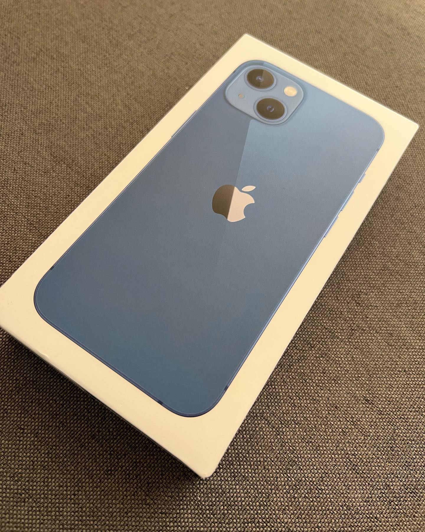Baldi's - VENDIDO! IPhone 13 128GB Azul - Lacrado! Um...