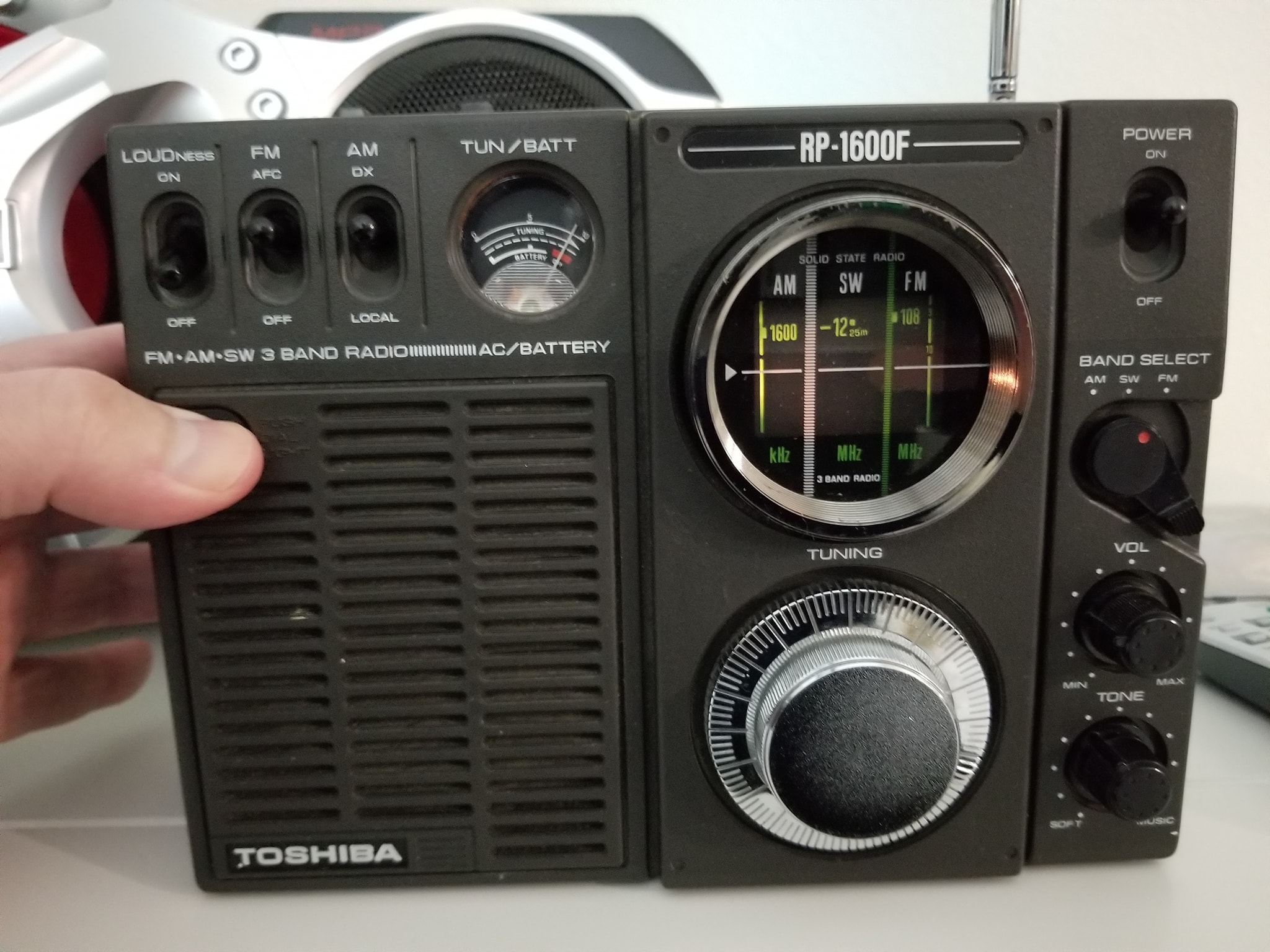 Vintage Toshiba RP-800 5 Bands Radio Made in Japan