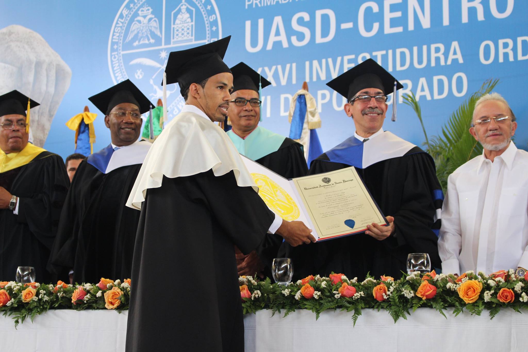 Michael Luna Rijo, egresado con el... - UASD Centro Higuey | Facebook
