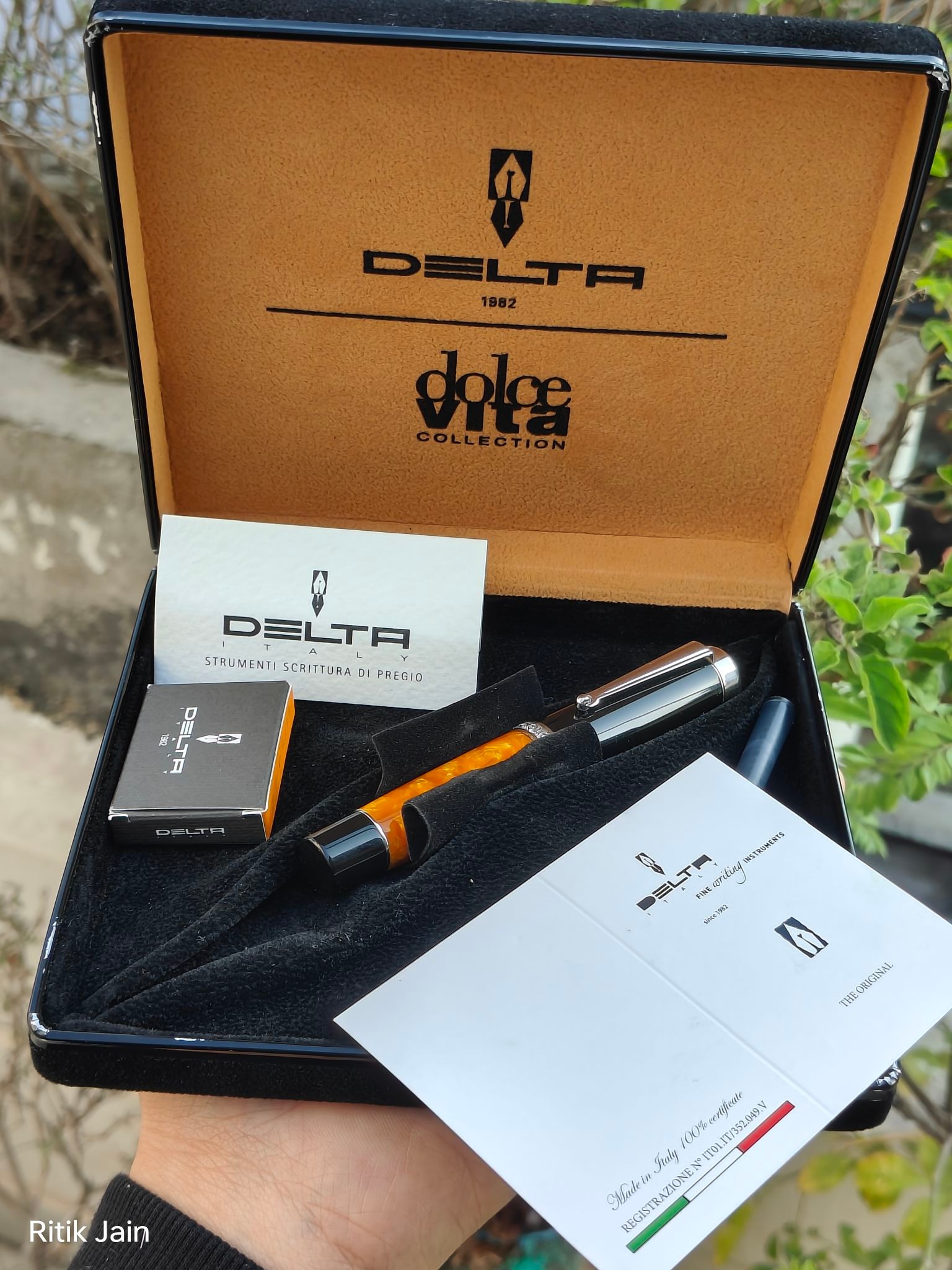 筆記具 DELTA dolce vita stout sketch-pen Delta stout fountain pen - a cute mini fountain pen