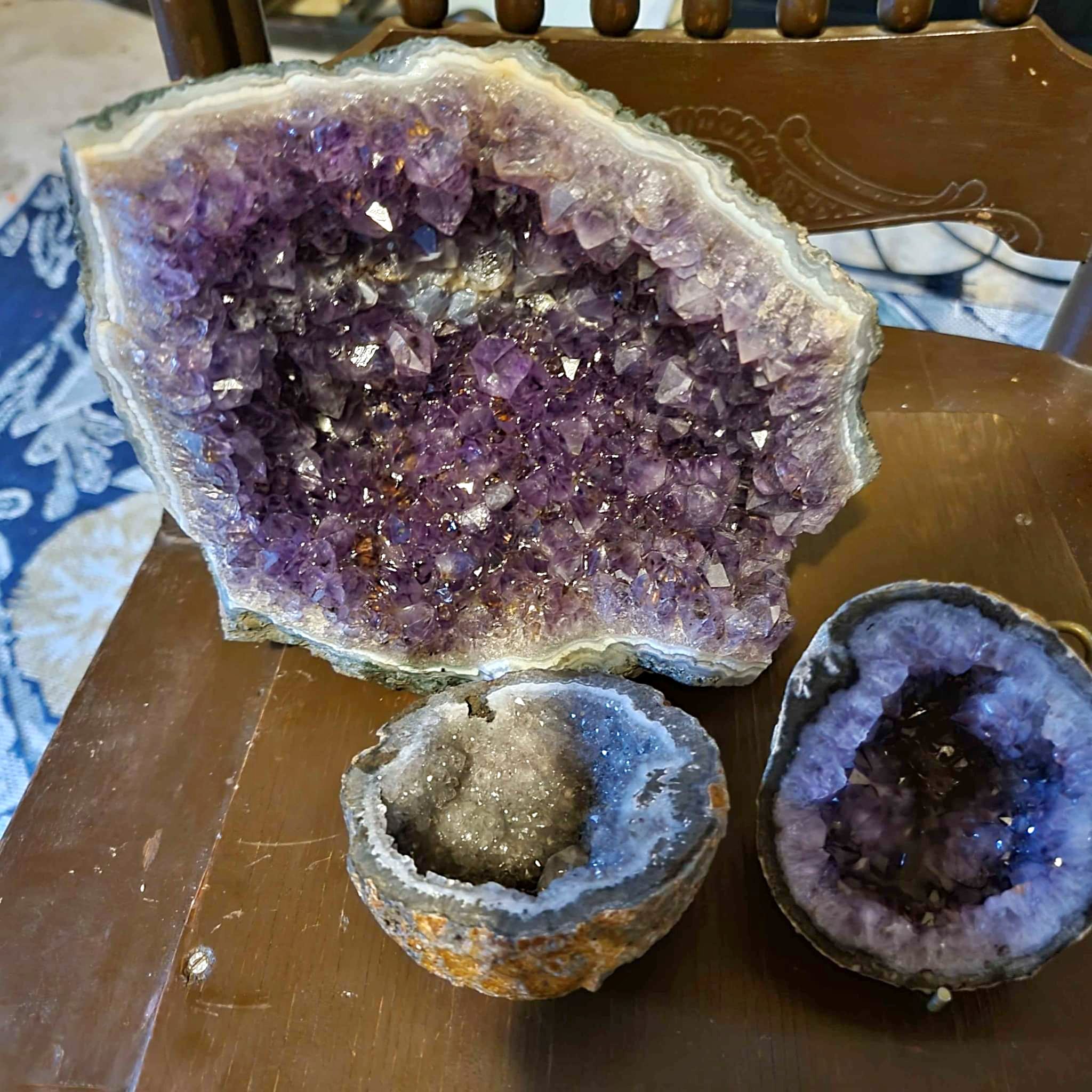 Amethyst Geode Large - Rocks, Fossils & Minerals - Bowling Green ...