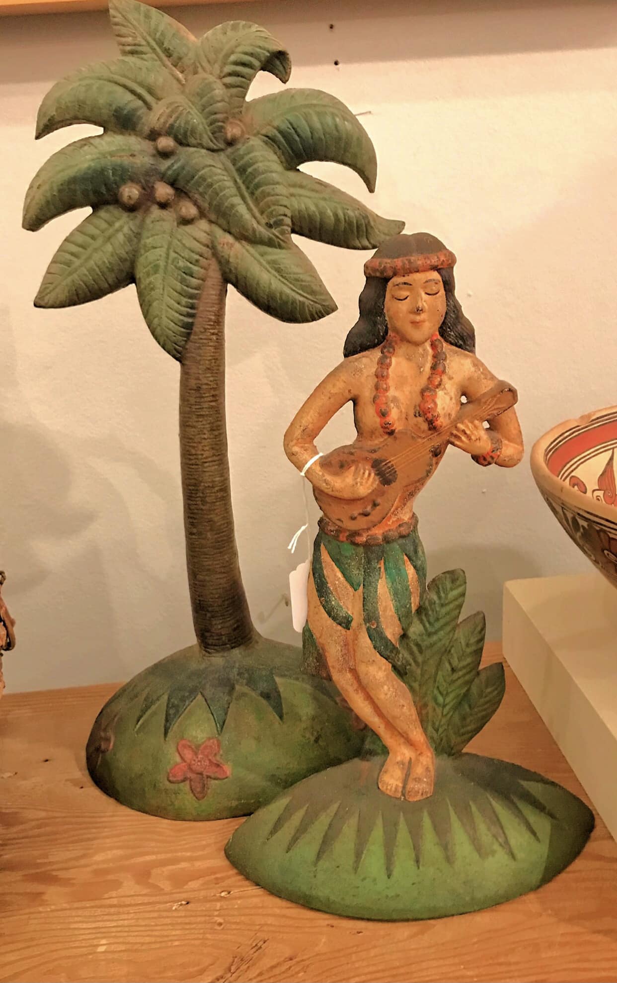 Vintage Coco Joes hula lady figurine from Hawaii