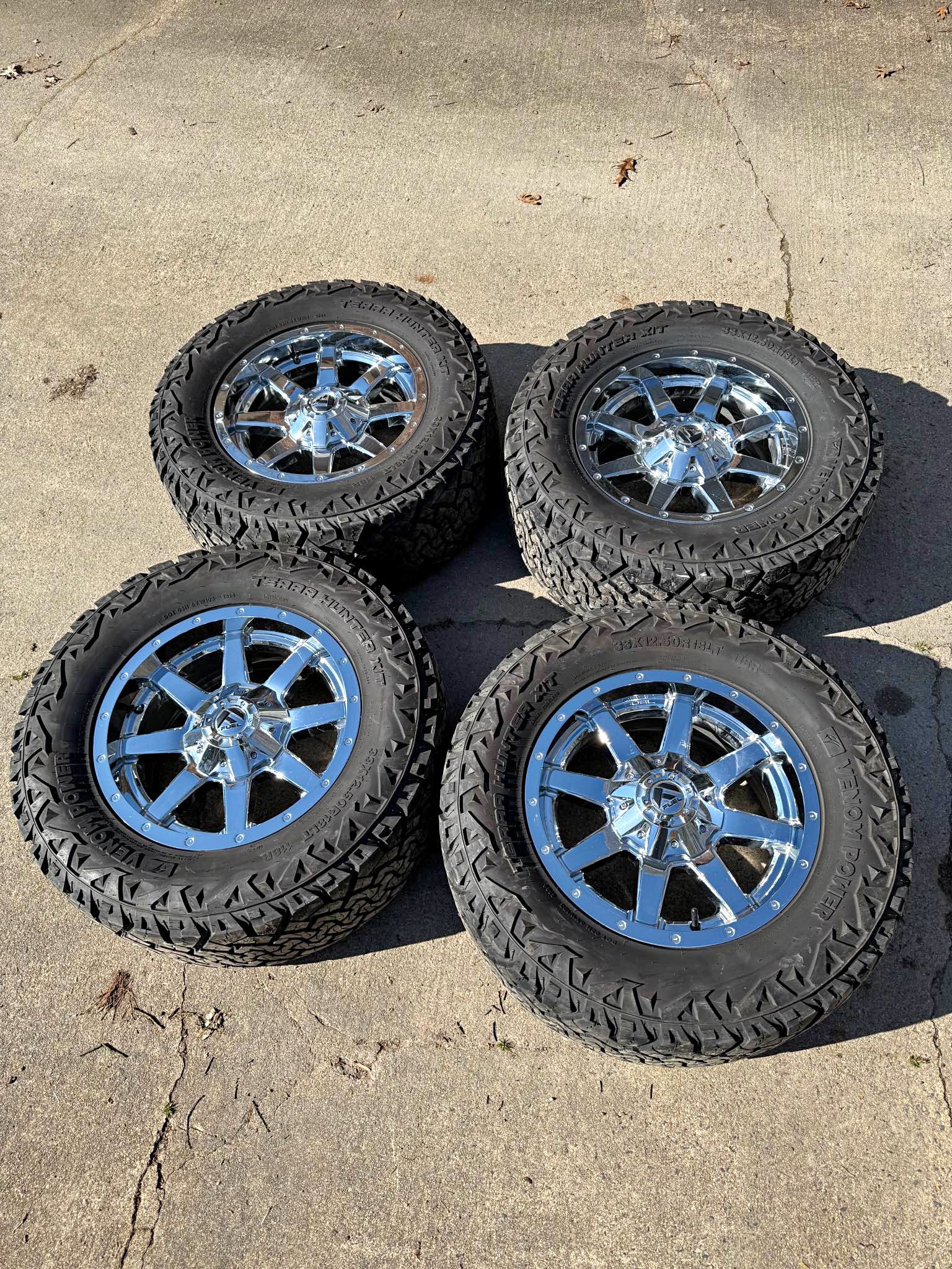 18 inch fuel rims with 33 inch Venom Tires - Car Wheels, Tires & Parts ...