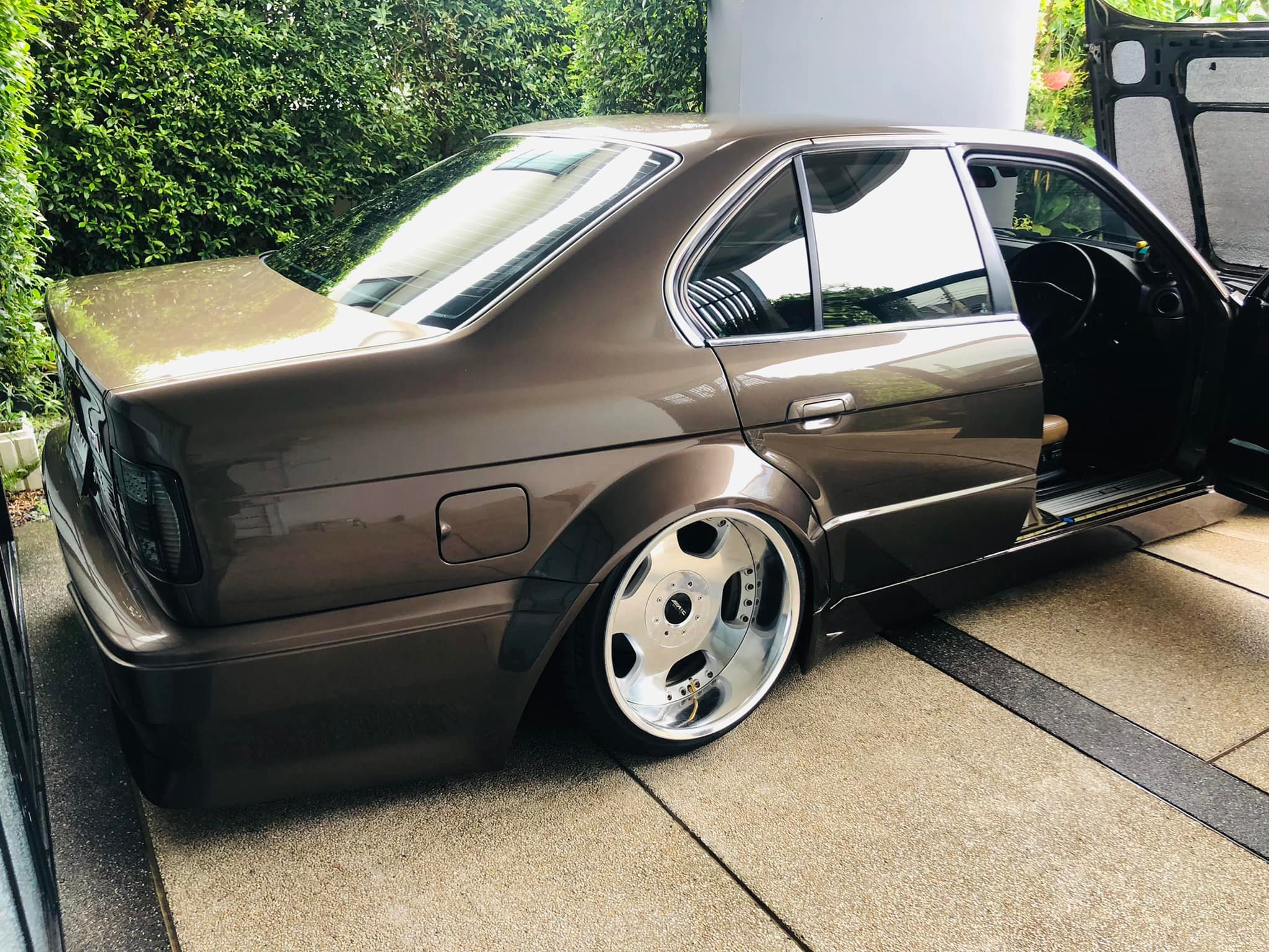 E34 VIP