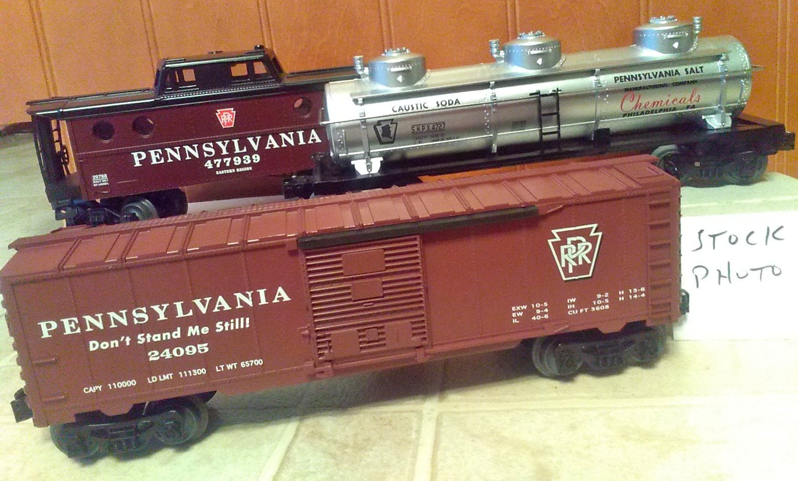 Lot of 3 LIONEL Freight Cars, Pennsylvania Flyer set break 6-83984 ...