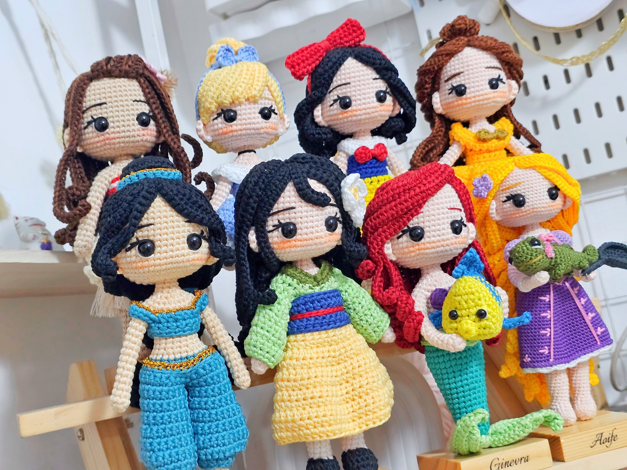 I crocheted 8 pcs Disney Princess with Flounder and Pascal ✨