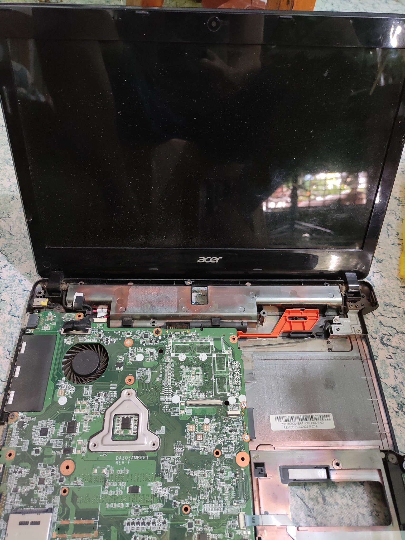 Basag ba screen... - KB Computer and Laptop Repair Services | Facebook