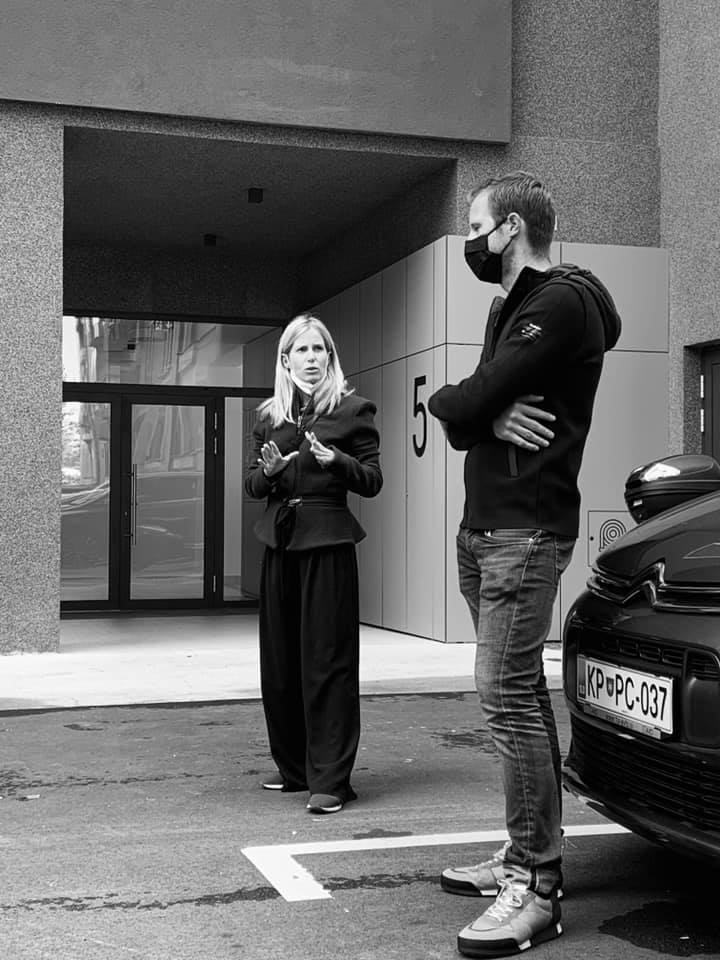 Ana Kosi in Peter Cesar sta za... - Avtomatik Delovišče