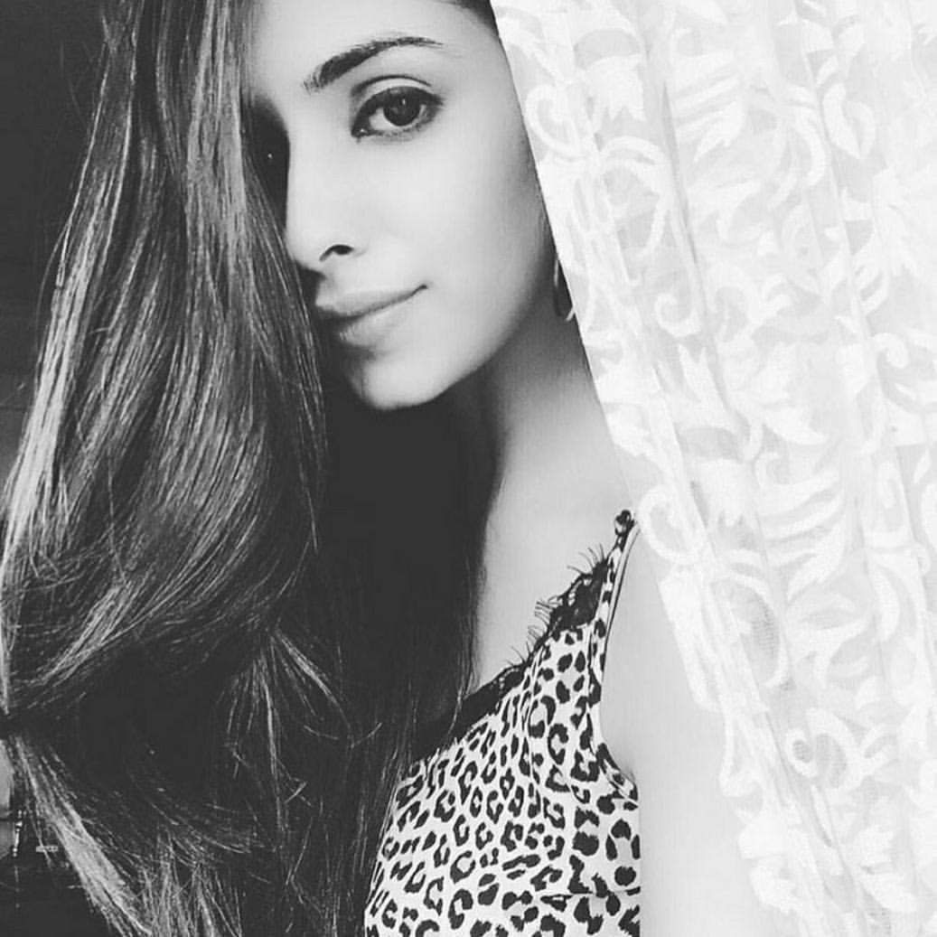 UPES hot nd Famous Personality - #2 Riya Sinha💐 B_des .😎😎 Pretty smile😁 ...