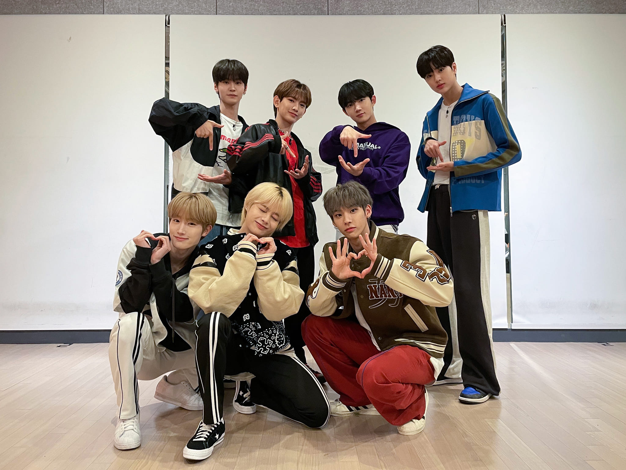 [📸TEMPIC] 22.10.20 #KPOPMAKER 연습실... - TEMPEST_Official | Facebook