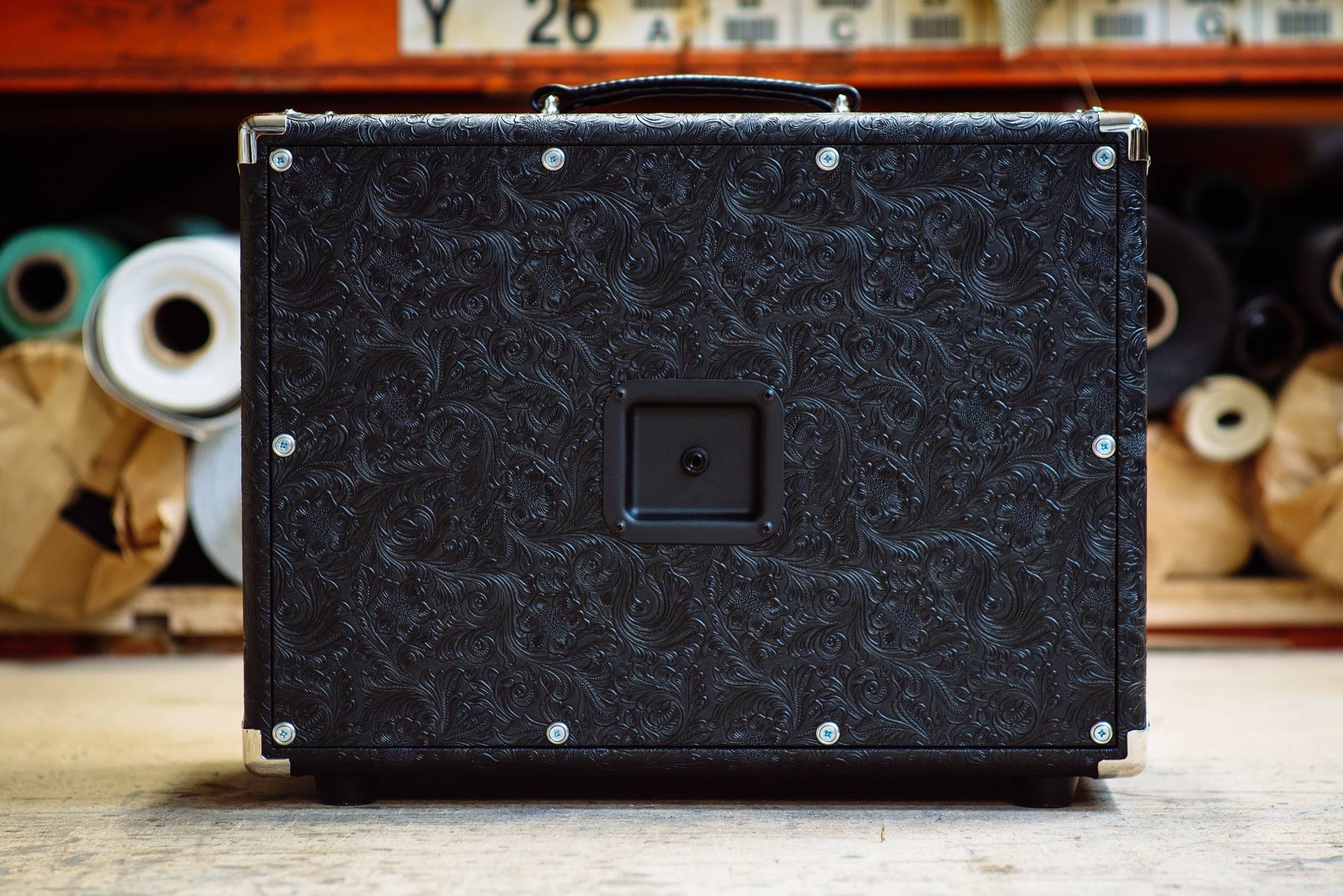 オールマンブラザーズバンド CD12ケース13枚分 ギタリストソロ含 Ported 1x12 in black western tolex with oxblood grill.