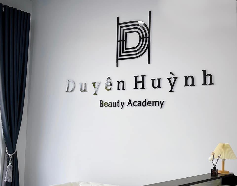Duyên Huỳnh Beauty Academy | Vo Dat