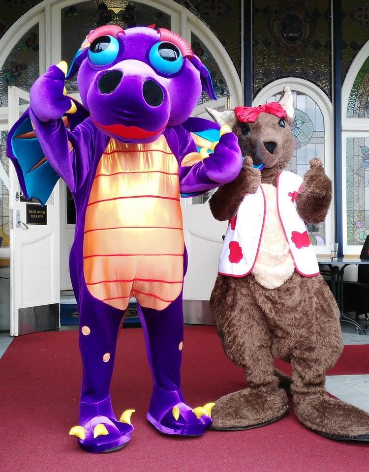 Paint Hawkesbury REaD with Puddles - Me with my good friend Rooby Roo ...