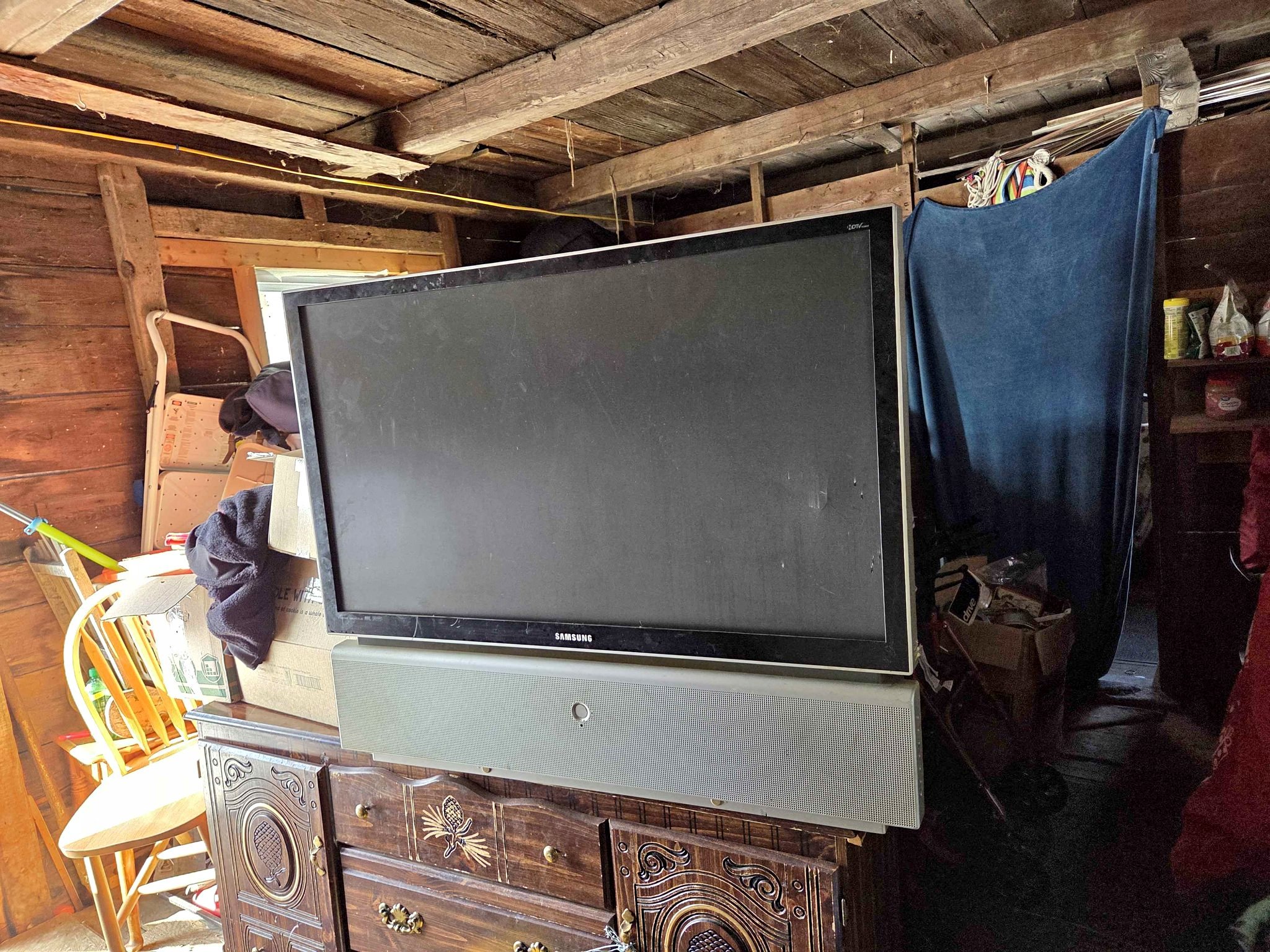 first flat screen tv they ever came out with FREE FREE FREE YES IT DOES ...