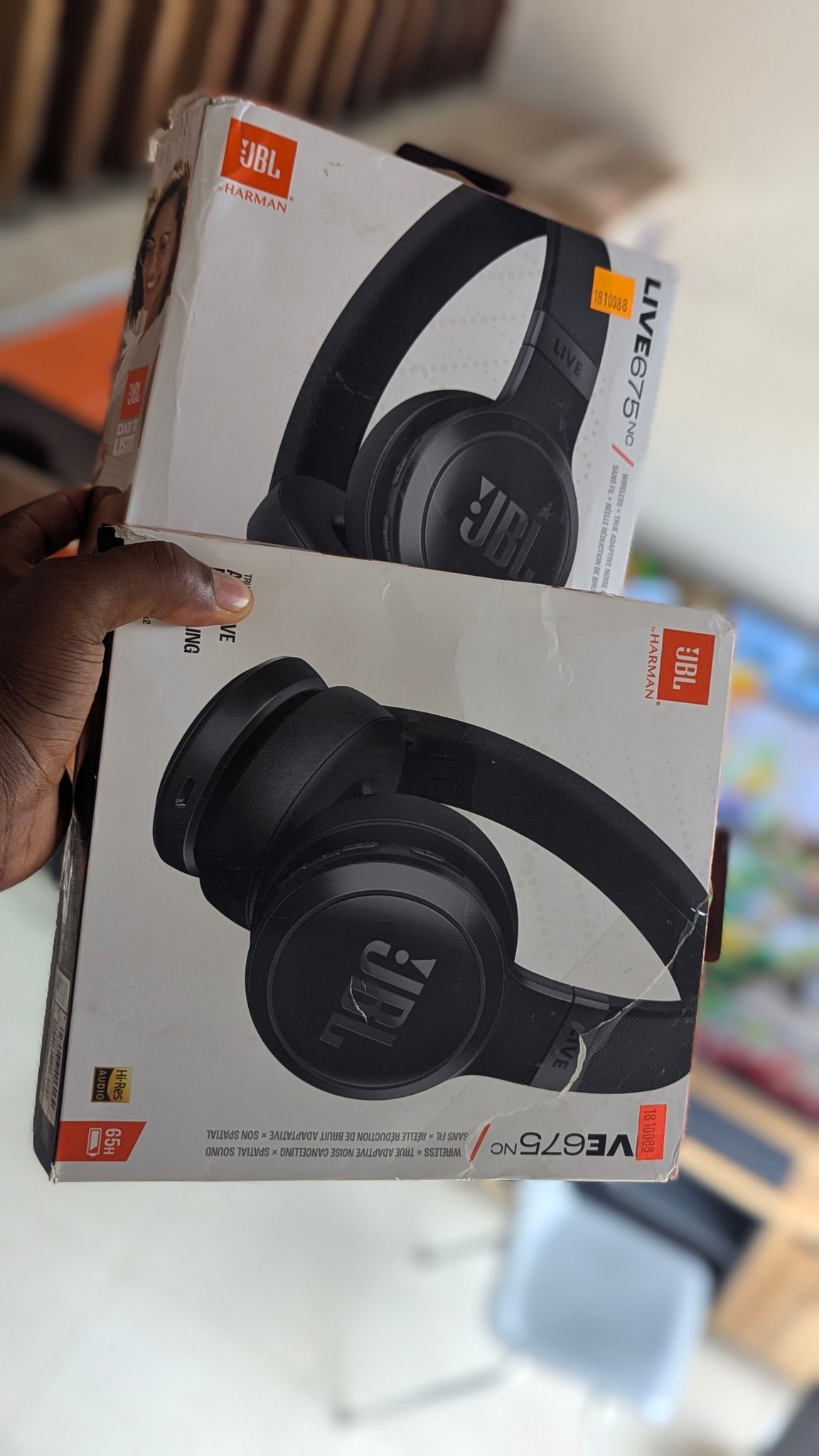 JBL Live 675NC Noise Cancelling Bluetooth Headphones - Black