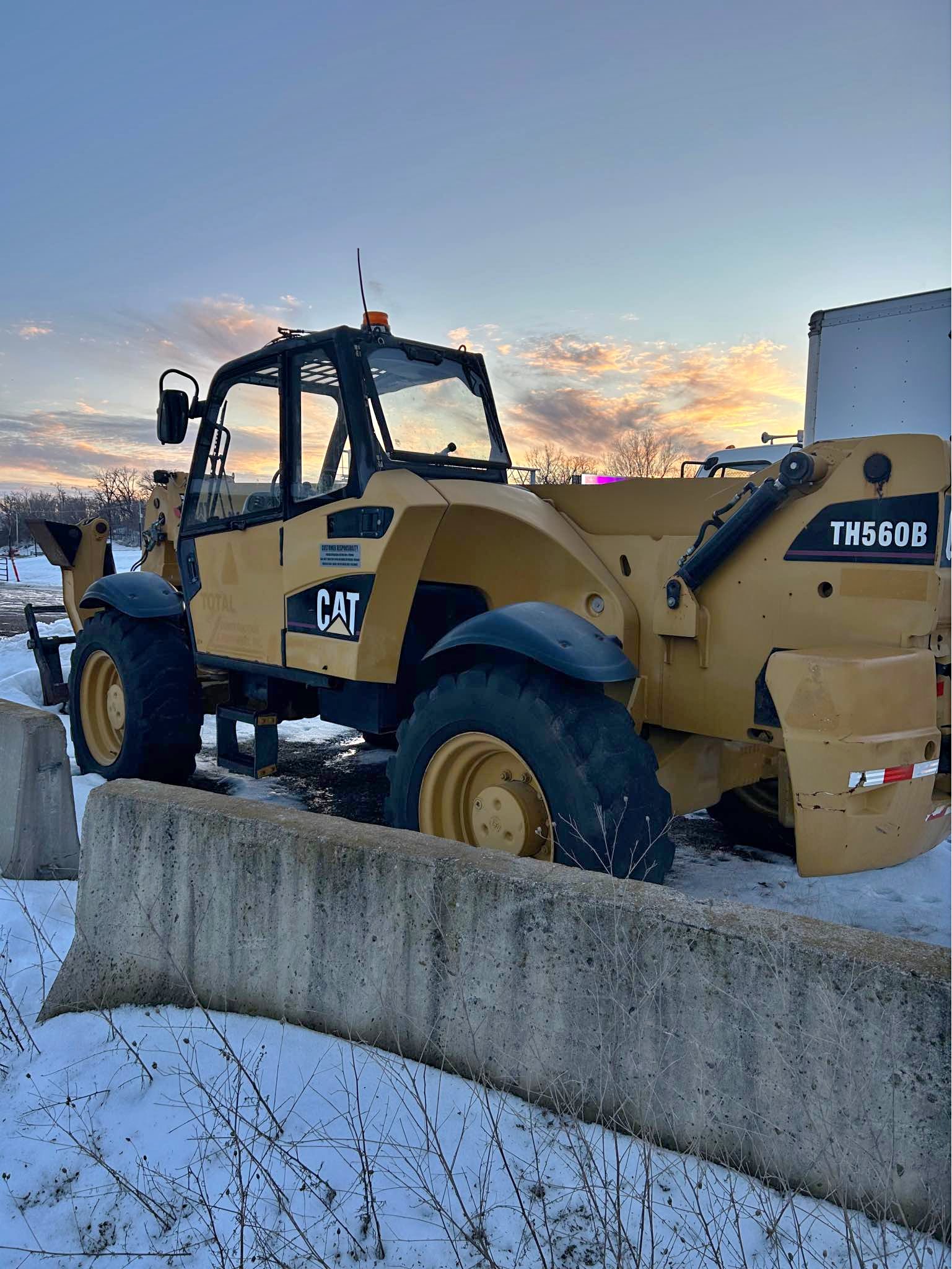 2005 Caterpillar TH560B - Commercial Vehicles - Castle Rock, Minnesota ...