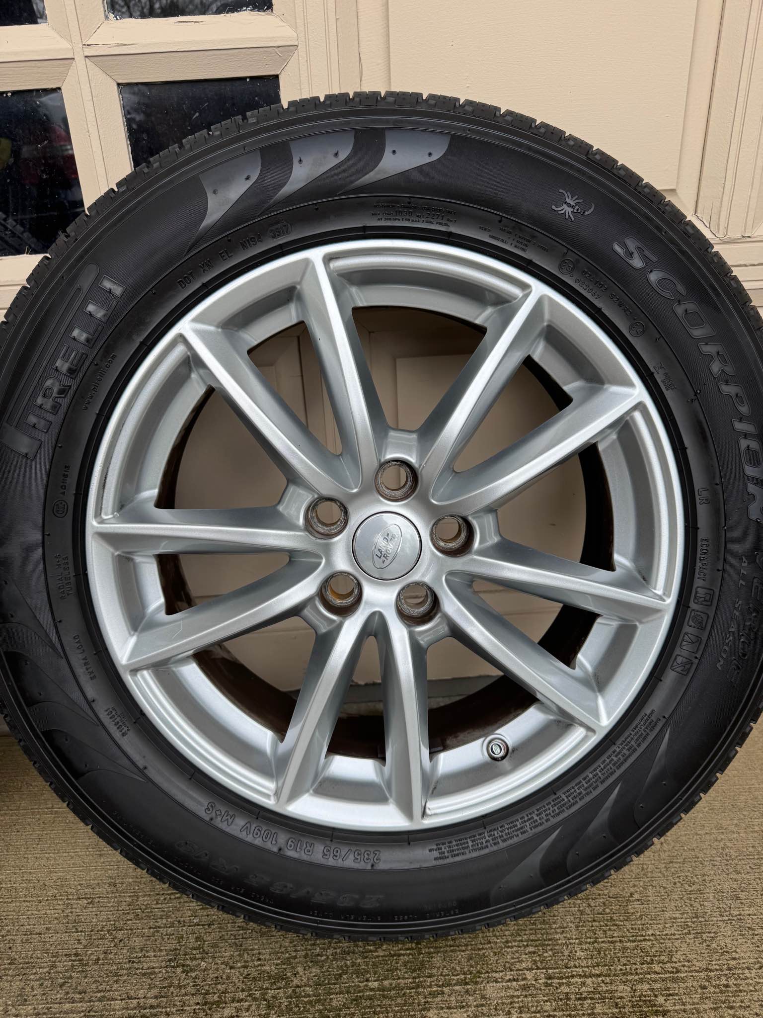 19 inch Range Rover OEM wheels & tires - Car Wheels, Tires & Parts ...