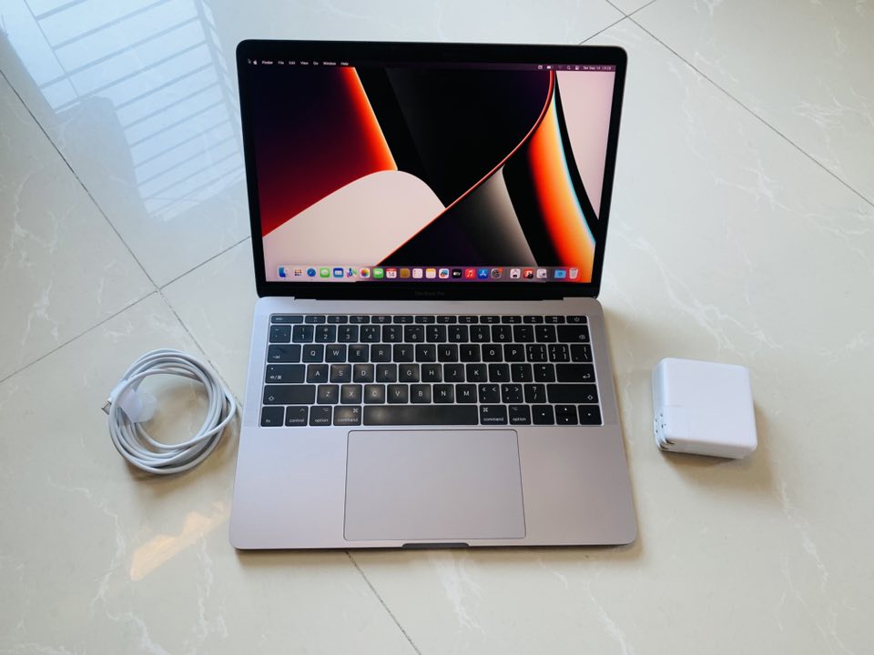 ✓Condition Like New ✓Fullbox ✓ Specifications: • Apple MacBook