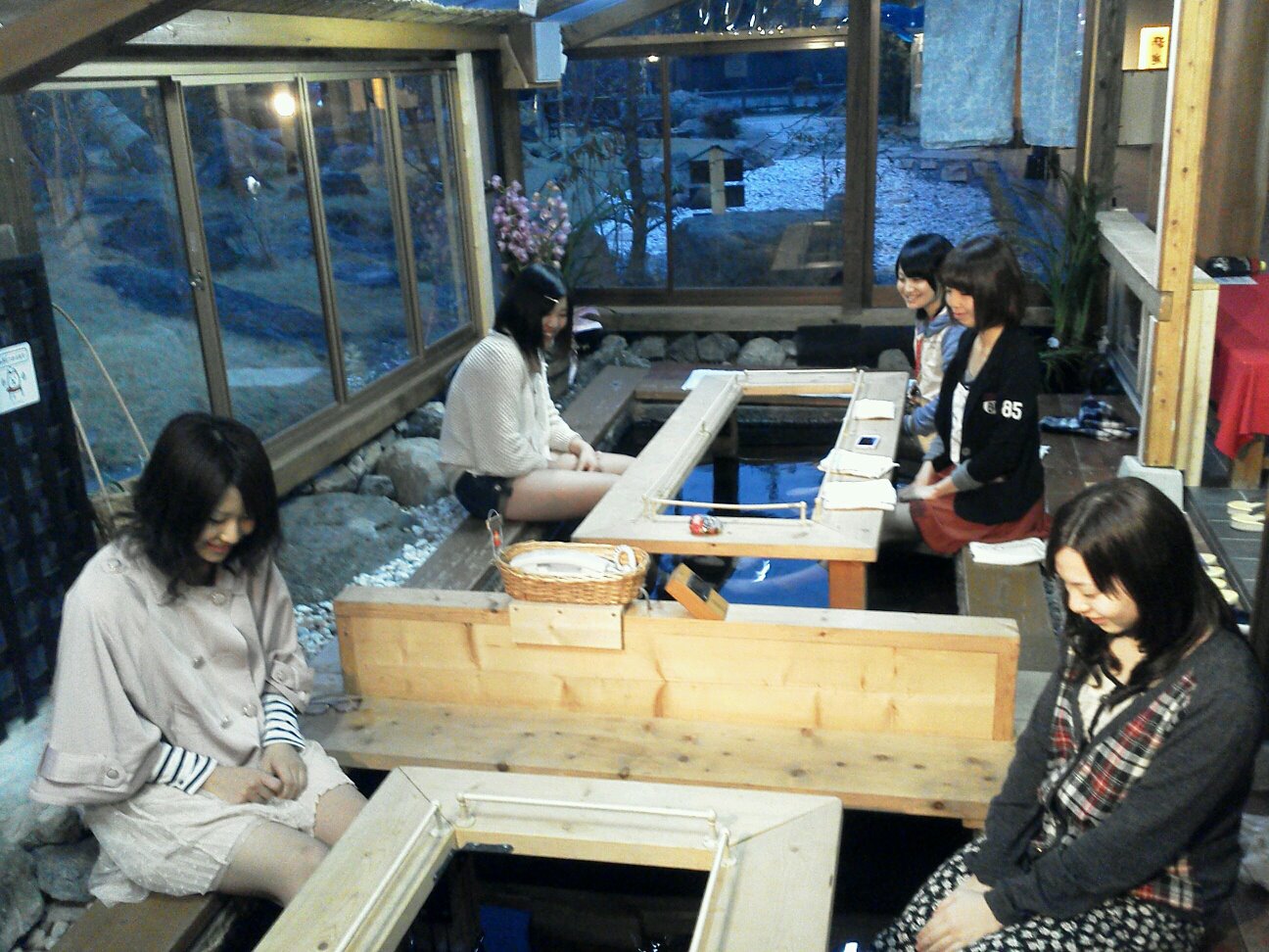 ゆふいん夢ひろば - ドクターフィッシュ足湯です(^^)v | Facebook