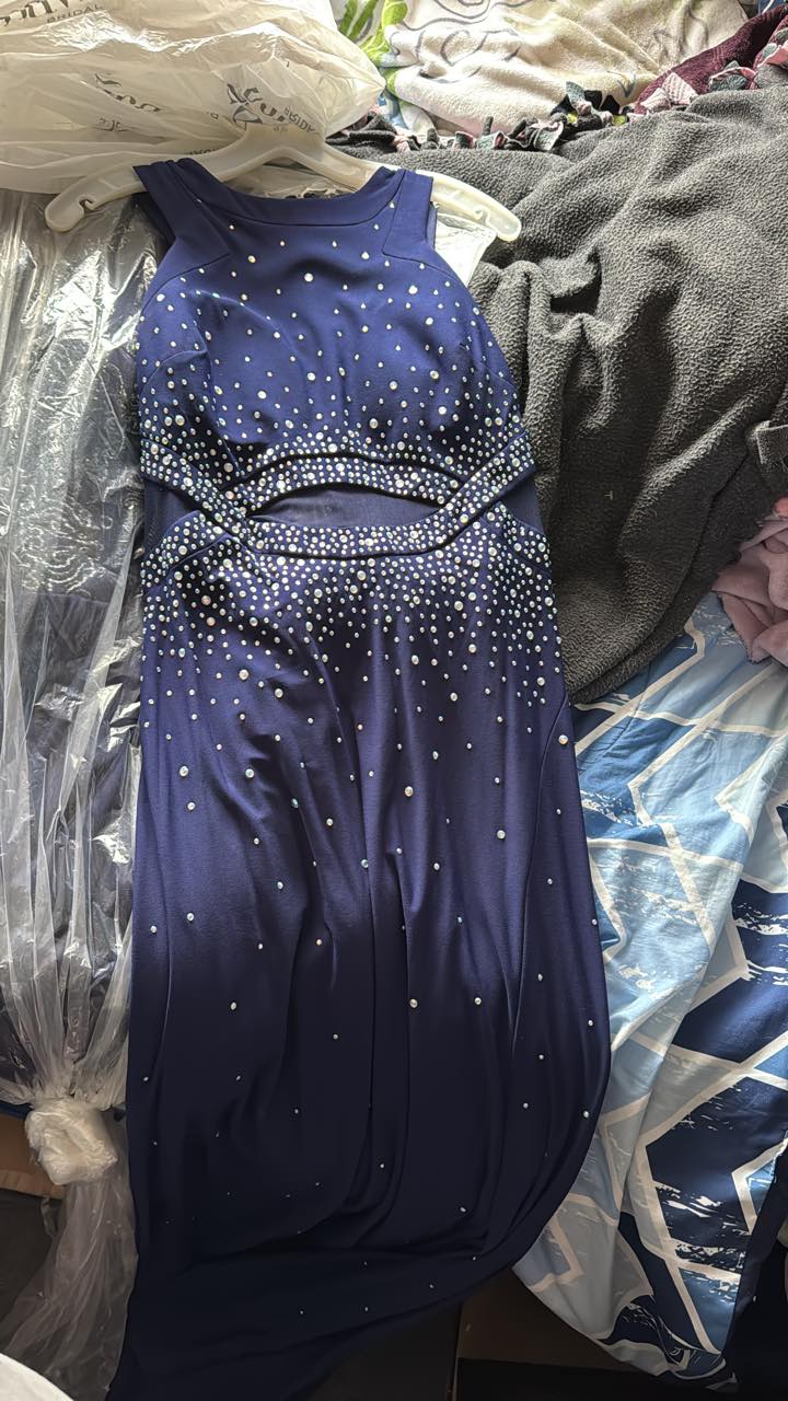 where can you sell prom dresses to high school dress fast? Custom Champagne Ruffled Maternity Size:40/ XS bridal choker wedding set Evening gowns