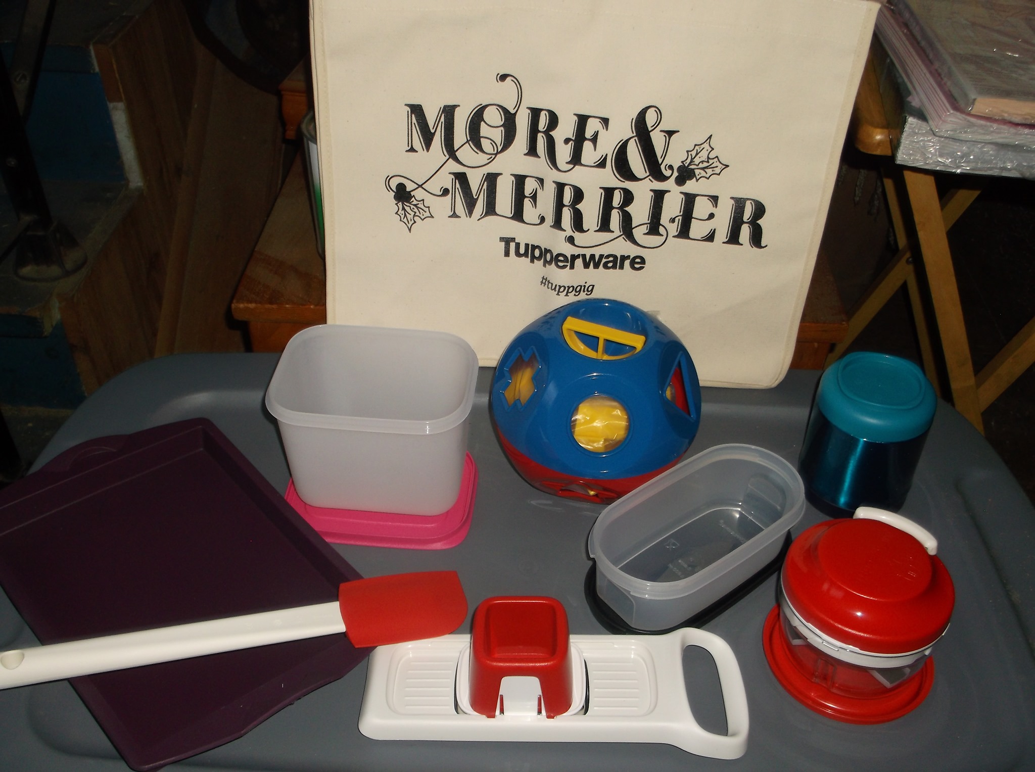 Kymbos Tupperware World added a... - Kymbos Tupperware World