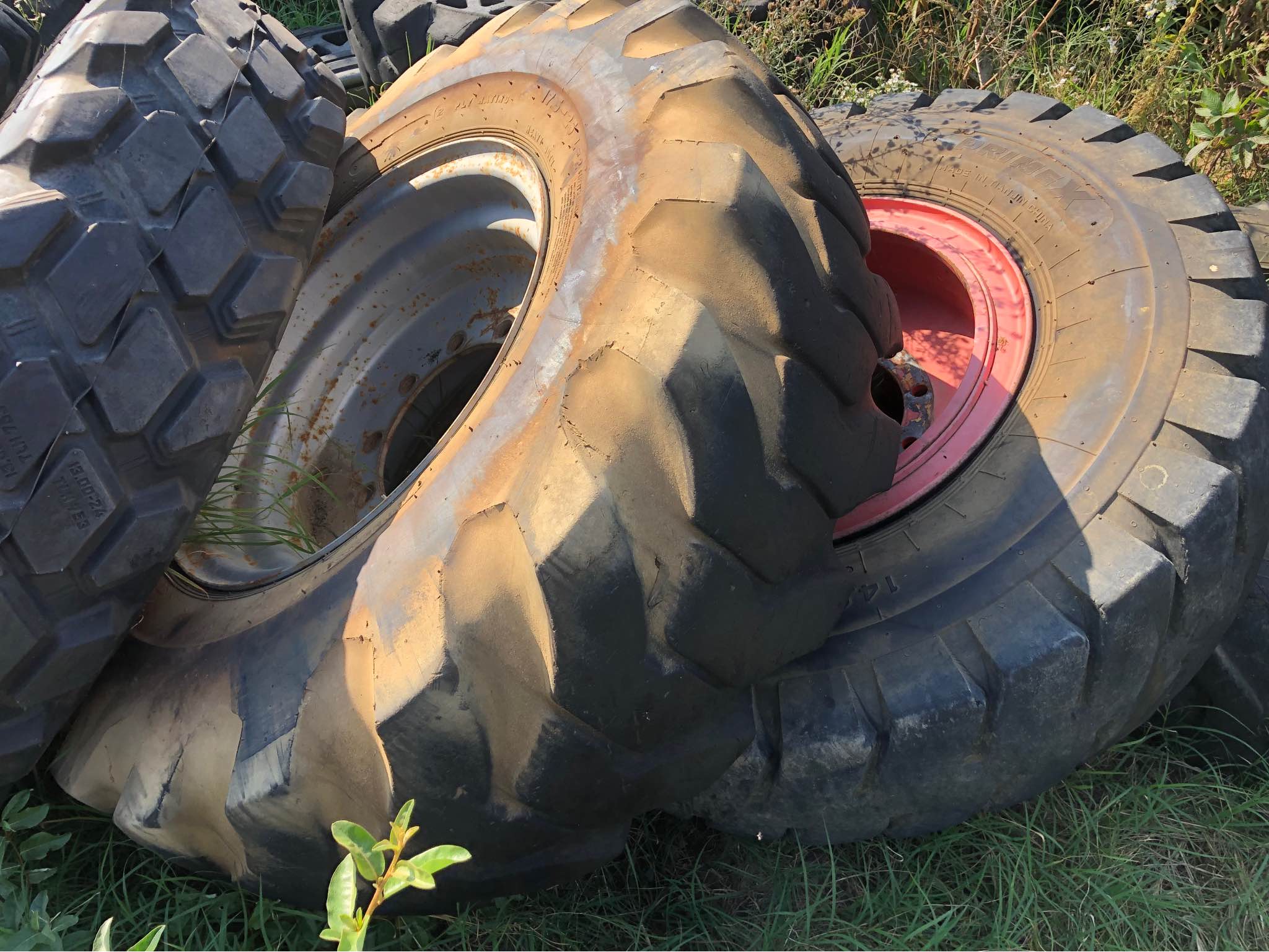 Misc Tires Skytrak Genie Semi truck JLG JCB Kubota - Car Wheels, Tires ...