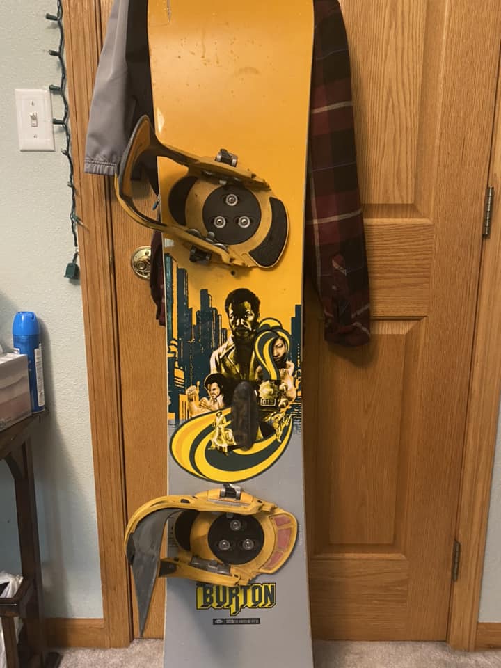 What is the model and age of this vintage Burton snowboard?