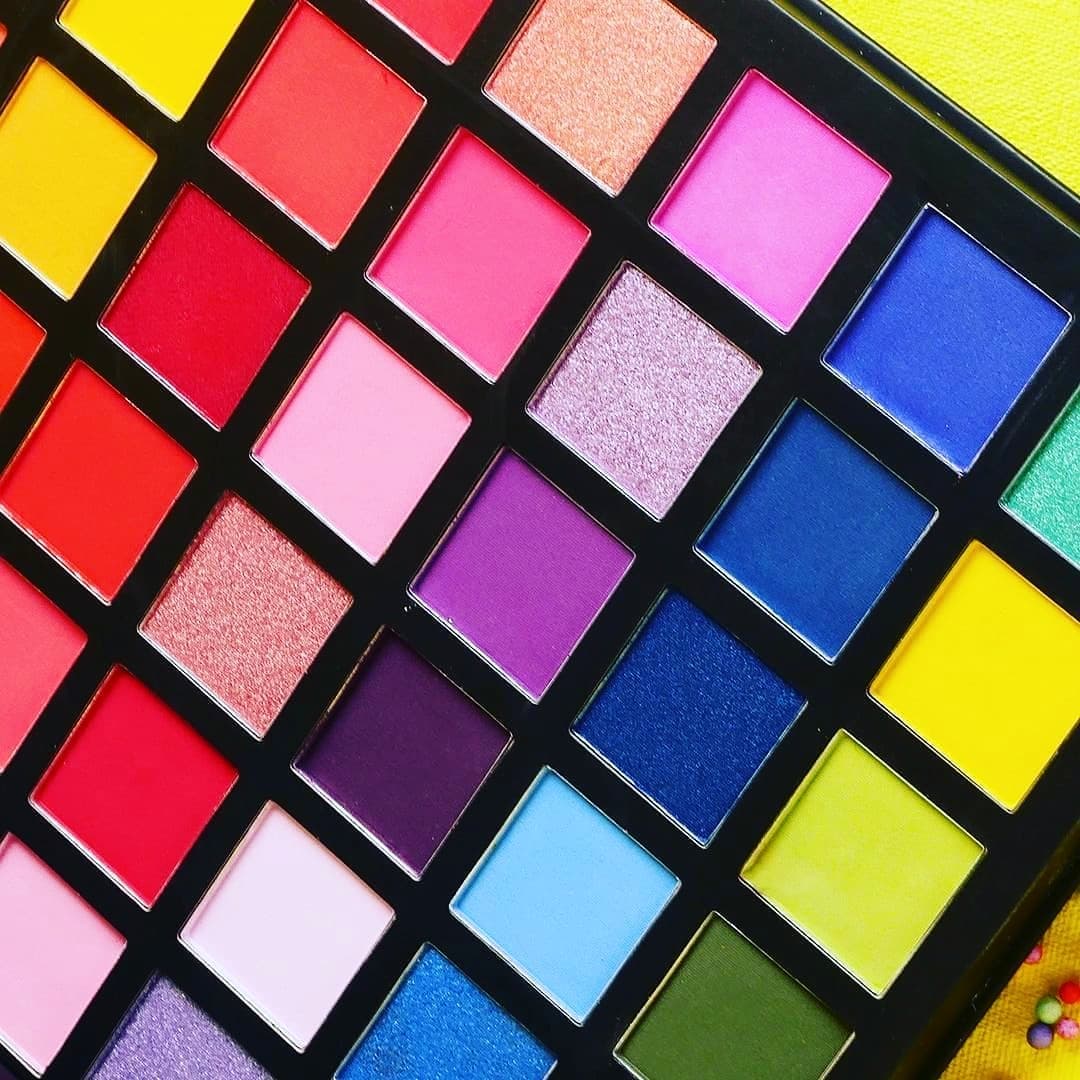 Peka Kosmetics - ¡Vive la vida a todo color! Nos tiene locxs la paleta ...