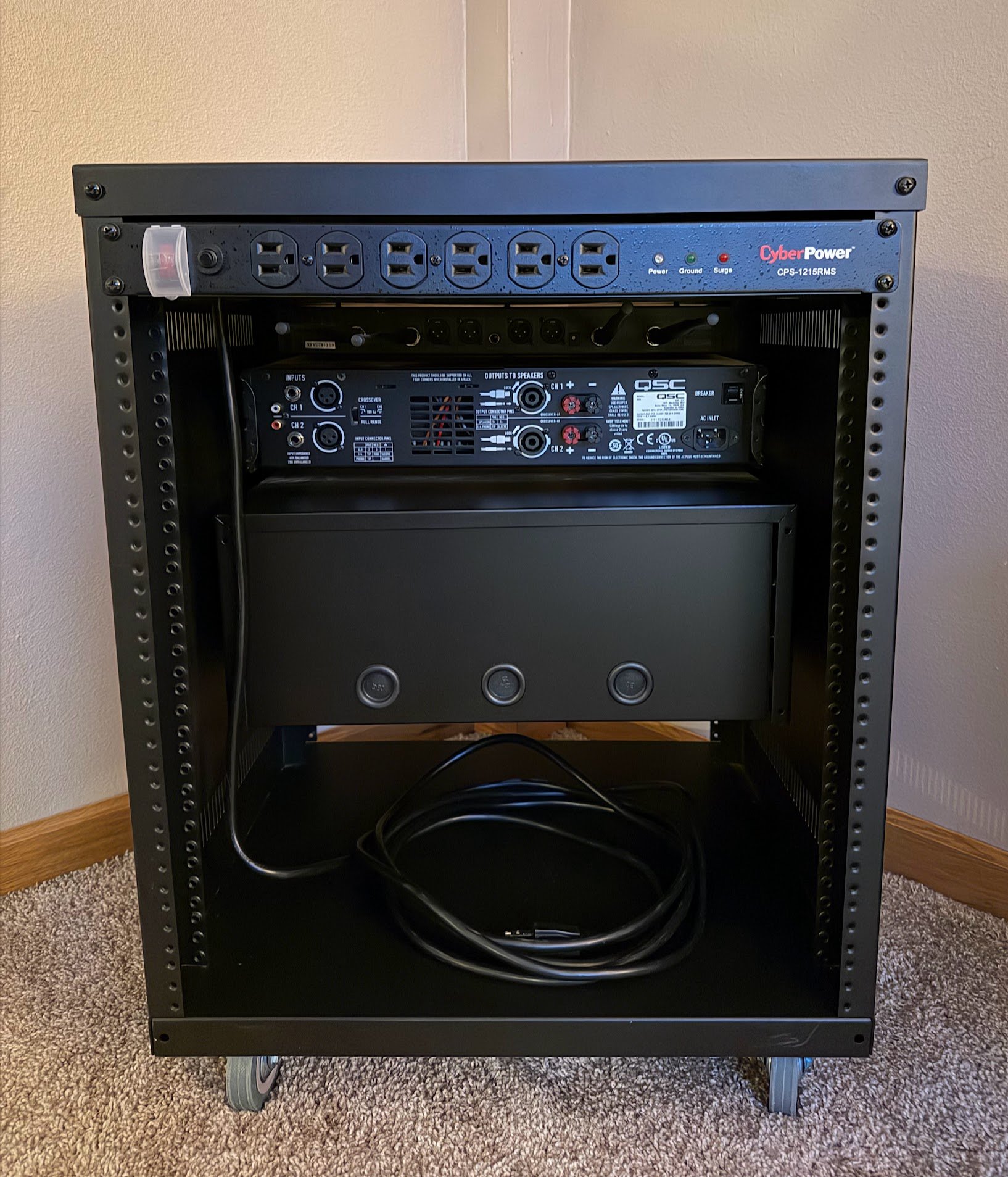 Live Sound / DJ Rack – QSC GX-5 Power Amp, Wireless Mics - Pro Audio ...