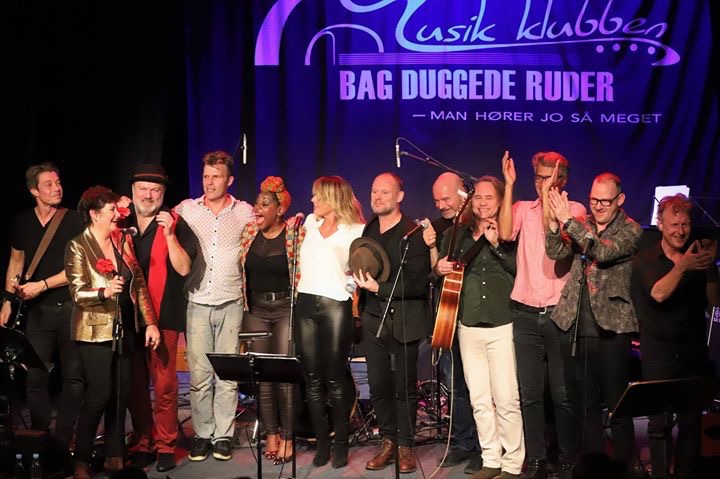 Bag Duggede Ruder