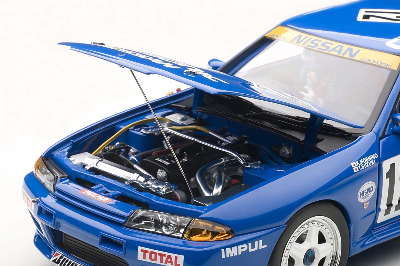 Autoart 1:18 Nissan Skyline GT-R (R32) diecast model