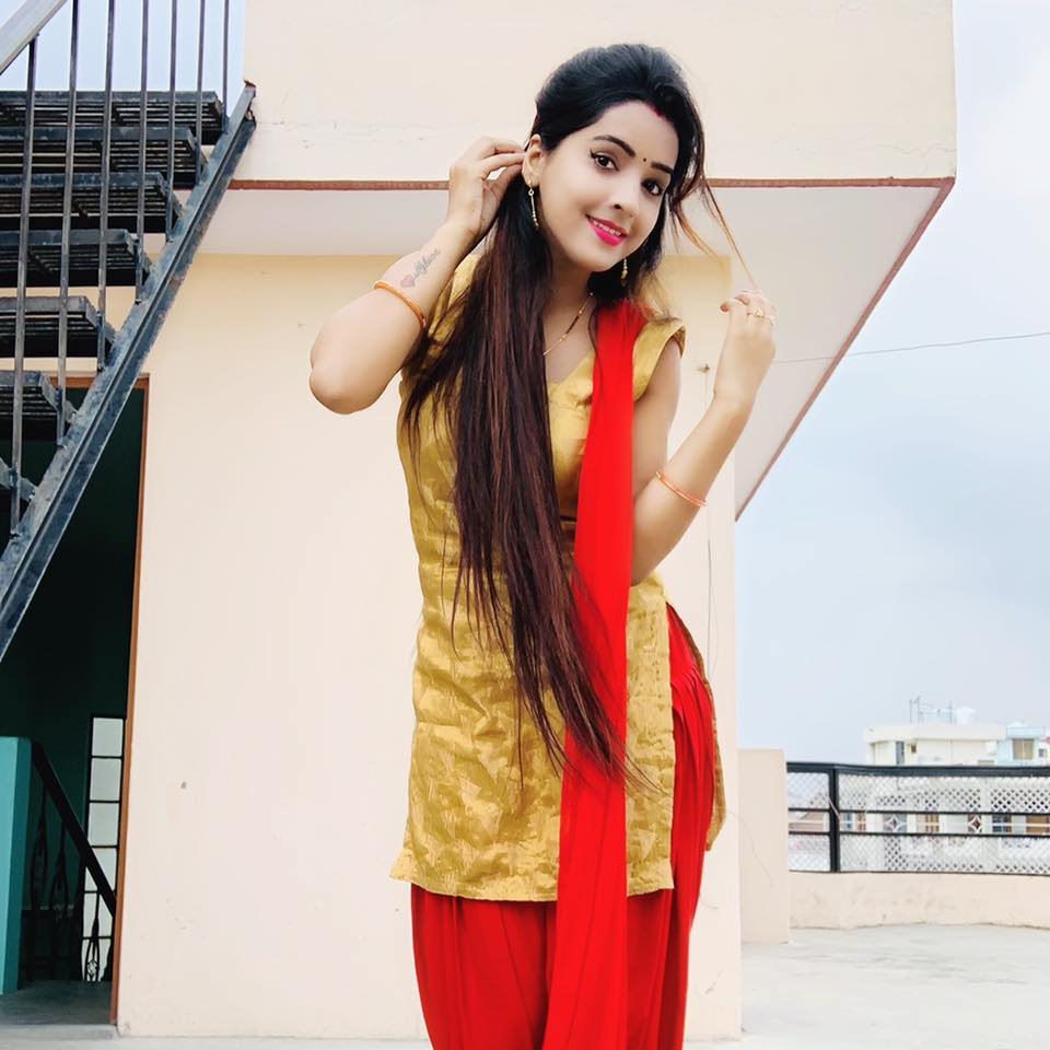 Neha pathak life style