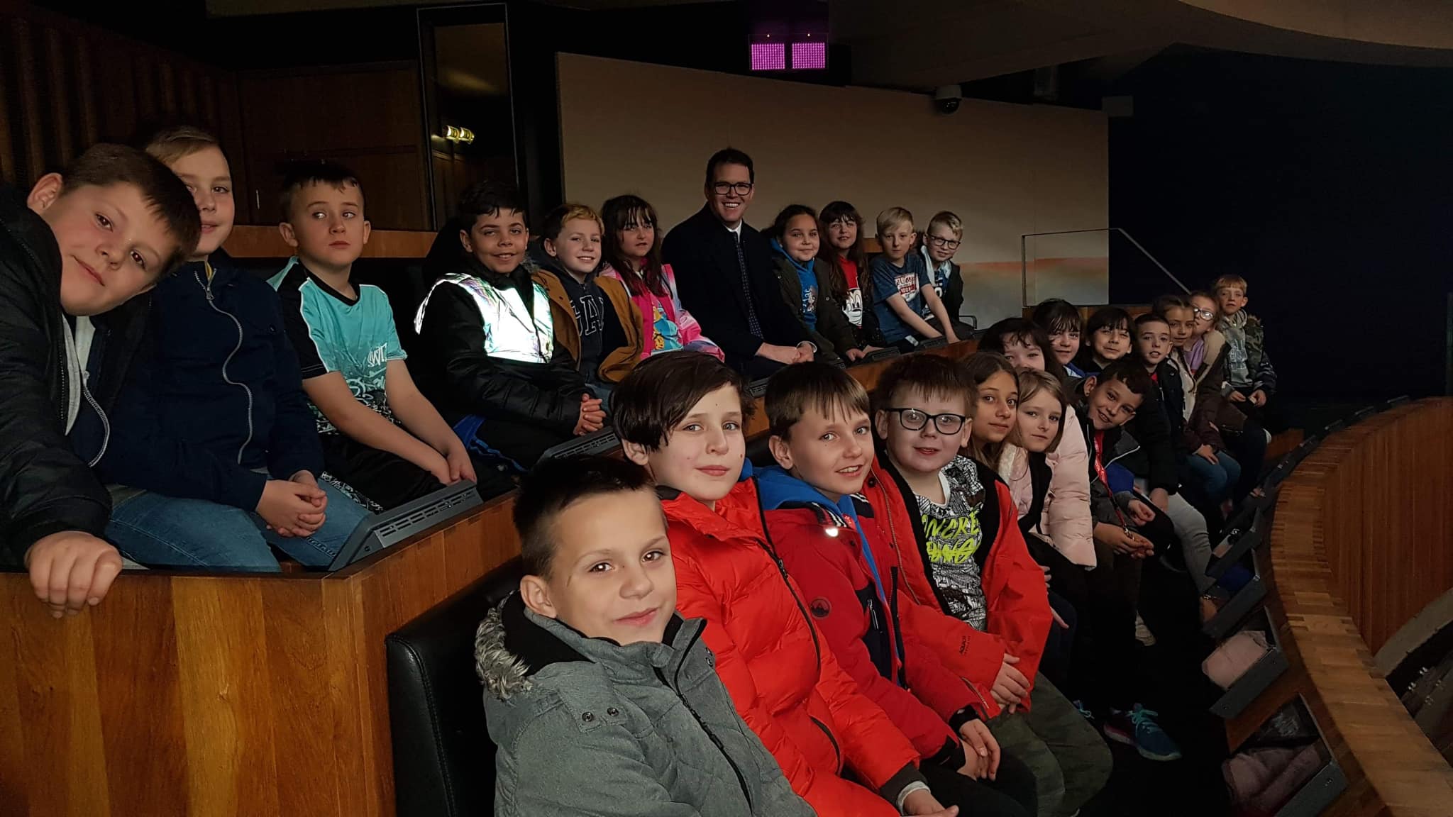 Some great questions from Bigyn Primary... - Lee Waters MS/AS