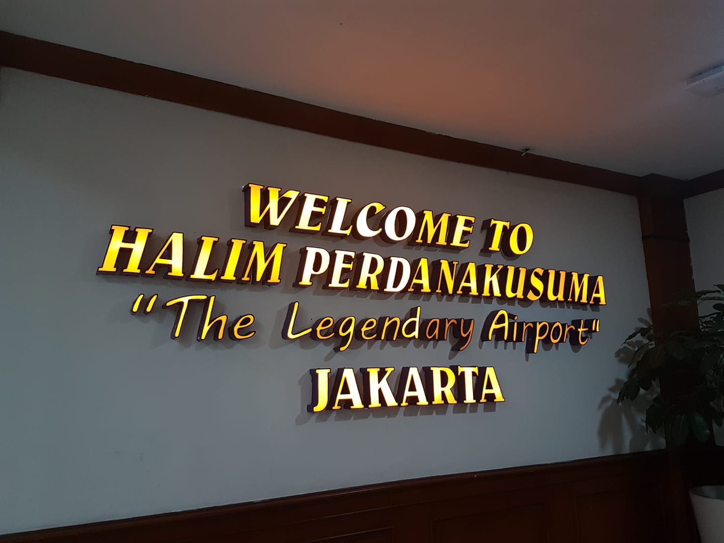 Bandara Halim Perdanakusuma merupakan... - Fane Rent Car Bali