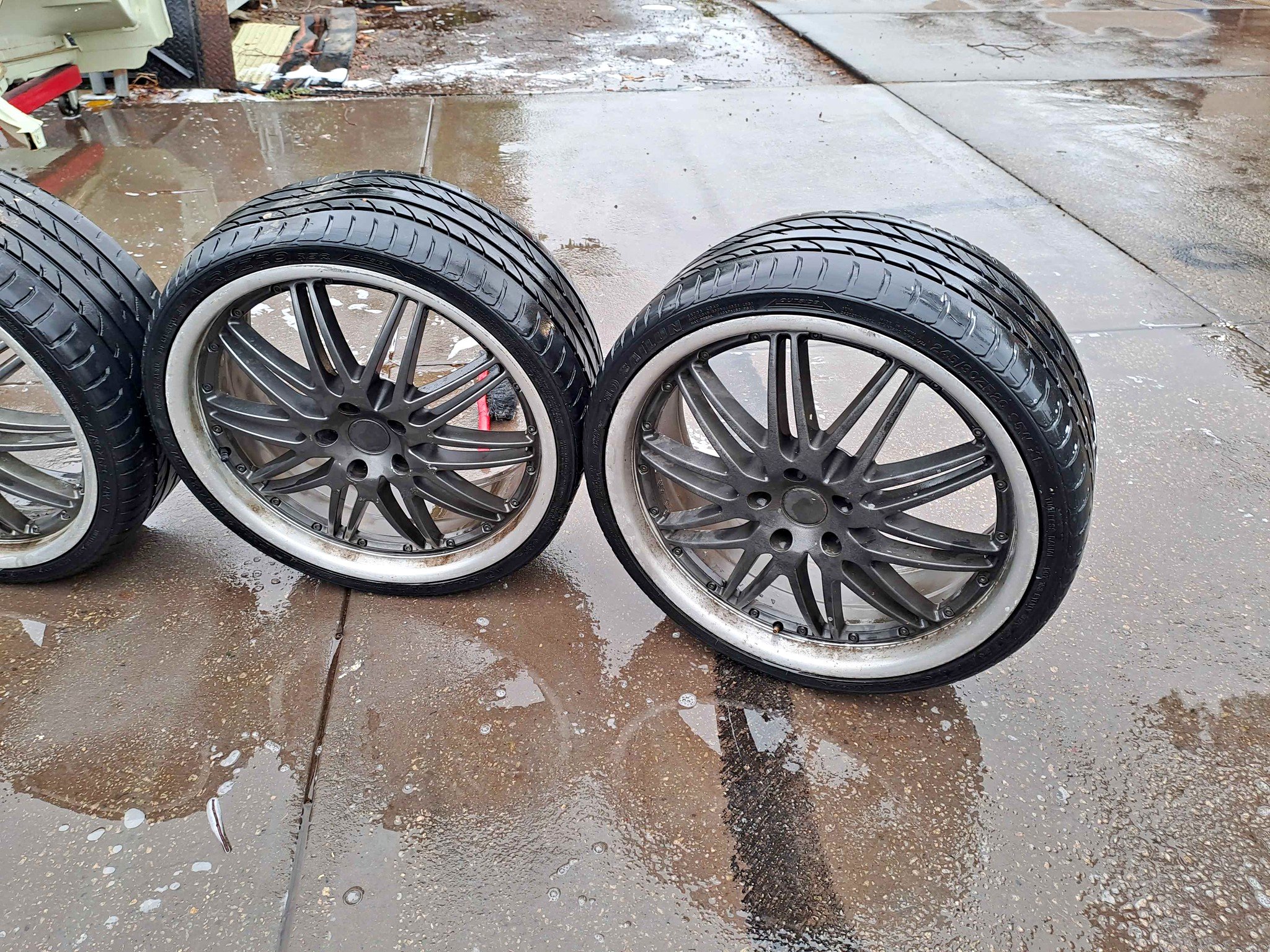 BA Bf falcon 20 inch wheels and tyres - Car Wheels, Tires & Parts ...