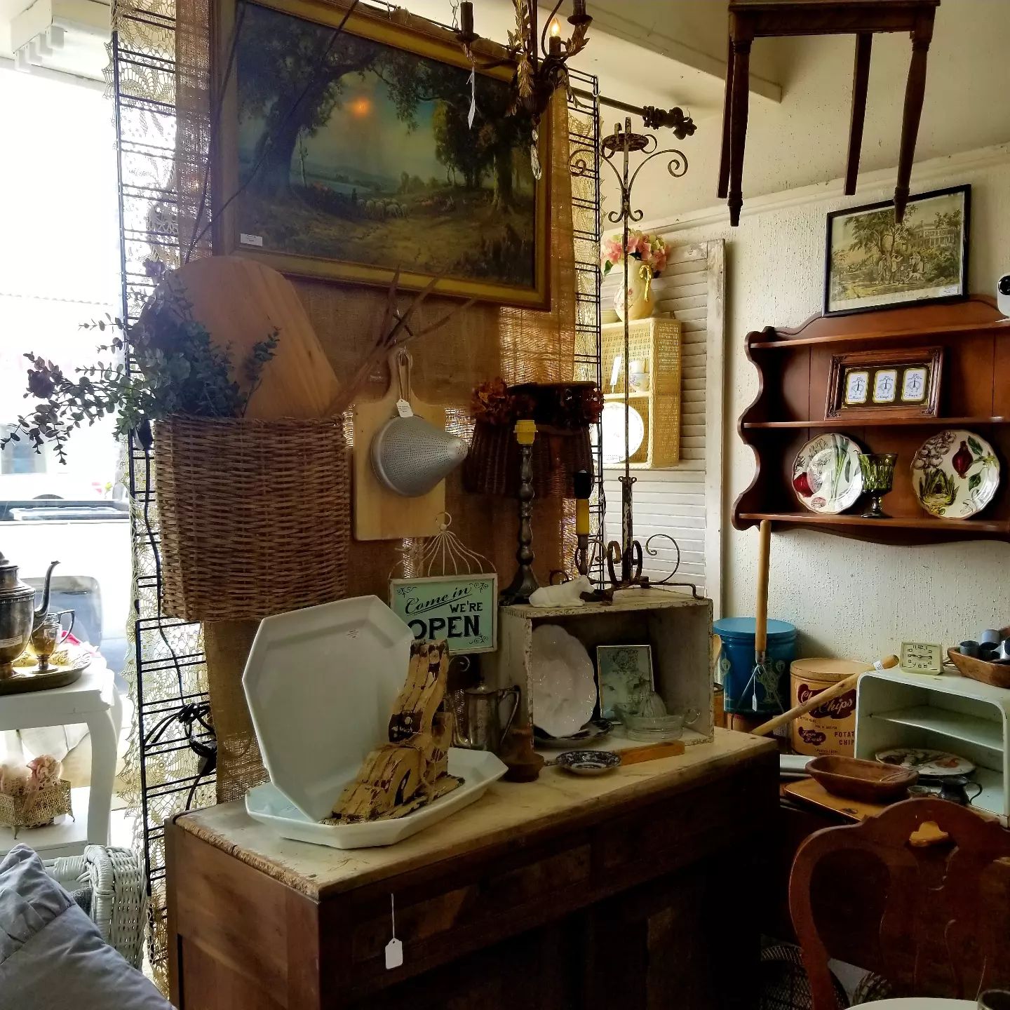 The White Rabbit Vintage Shoppe