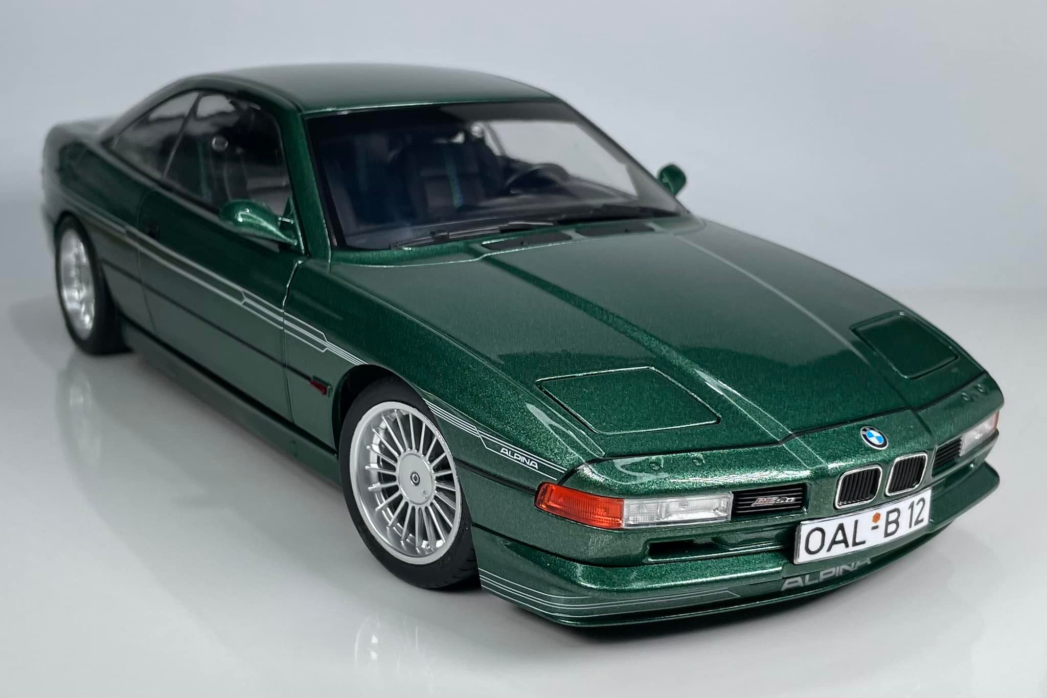 294. BMW Alpina B12 5.0L E31 green - Solido / 1:18 / Solido