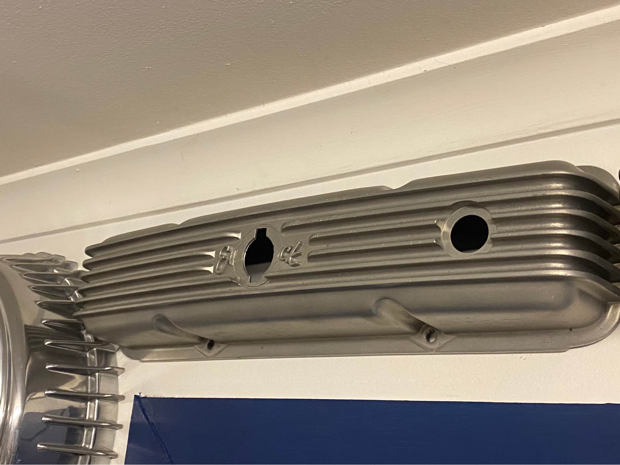 Small block Chev Edelbrock rocker covers - Car Exterior Parts ...