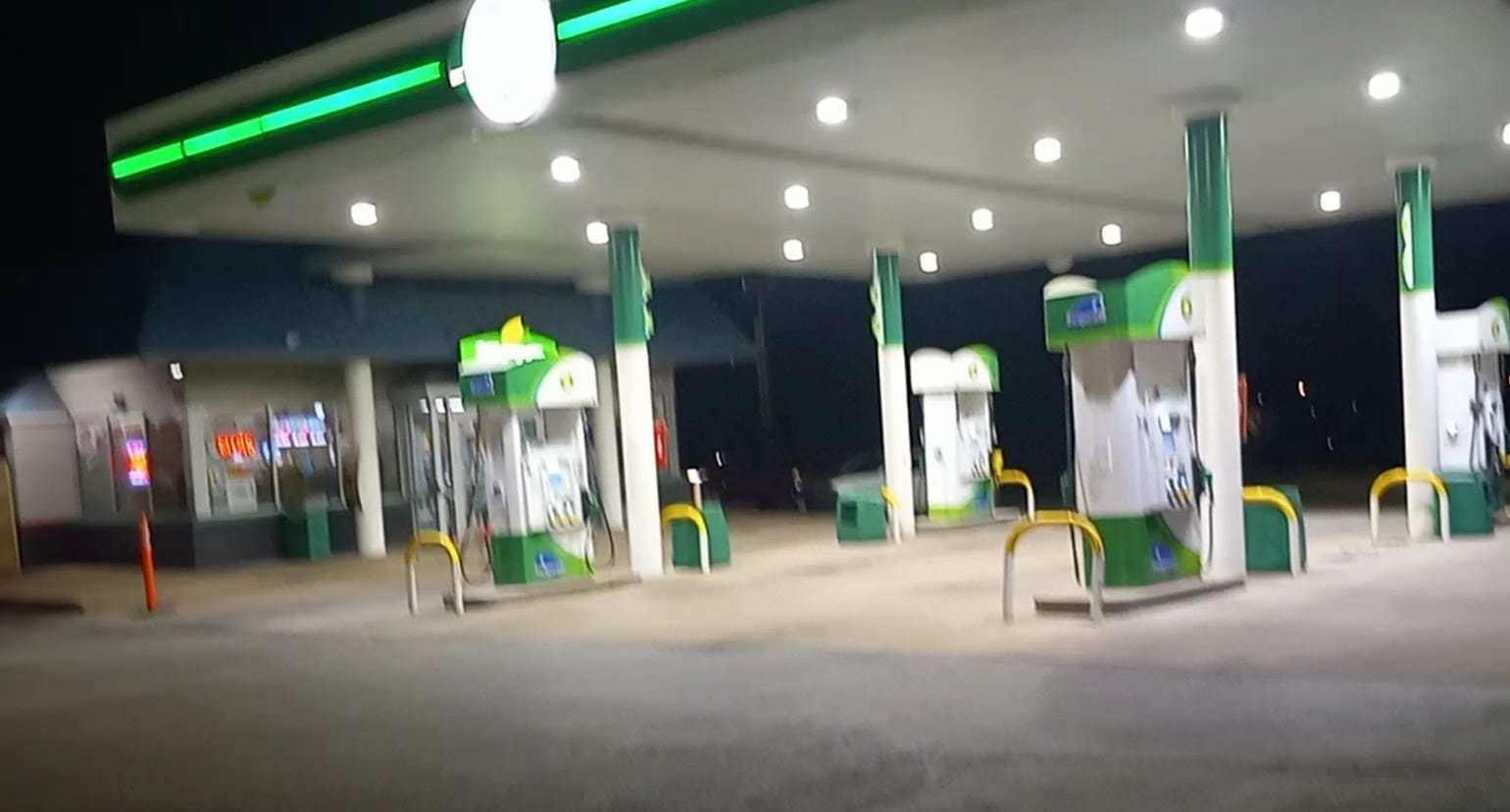 BP Southside Corner Gas Station | Decatur IL